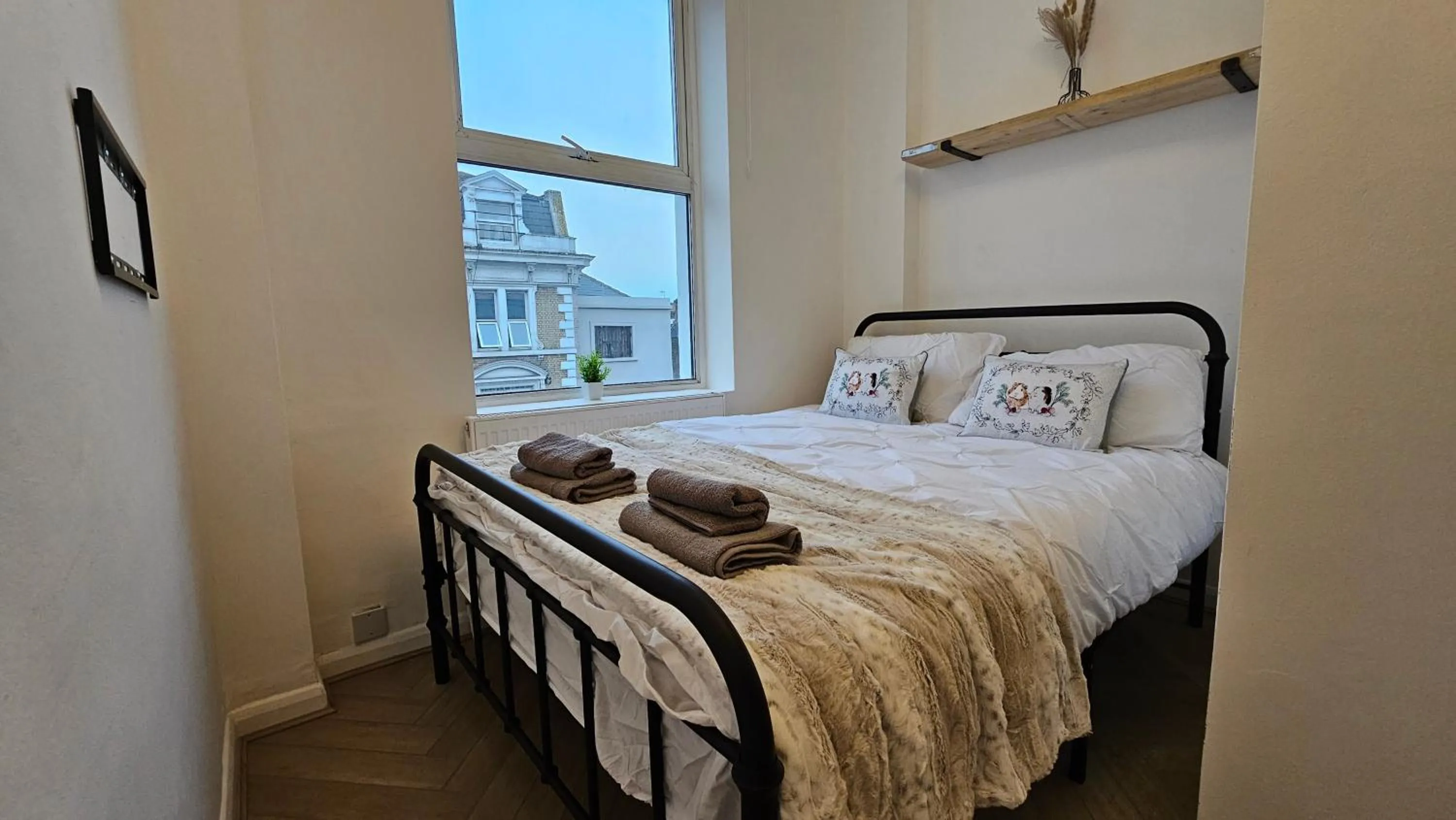 Bedroom in Bros Inn Hotel