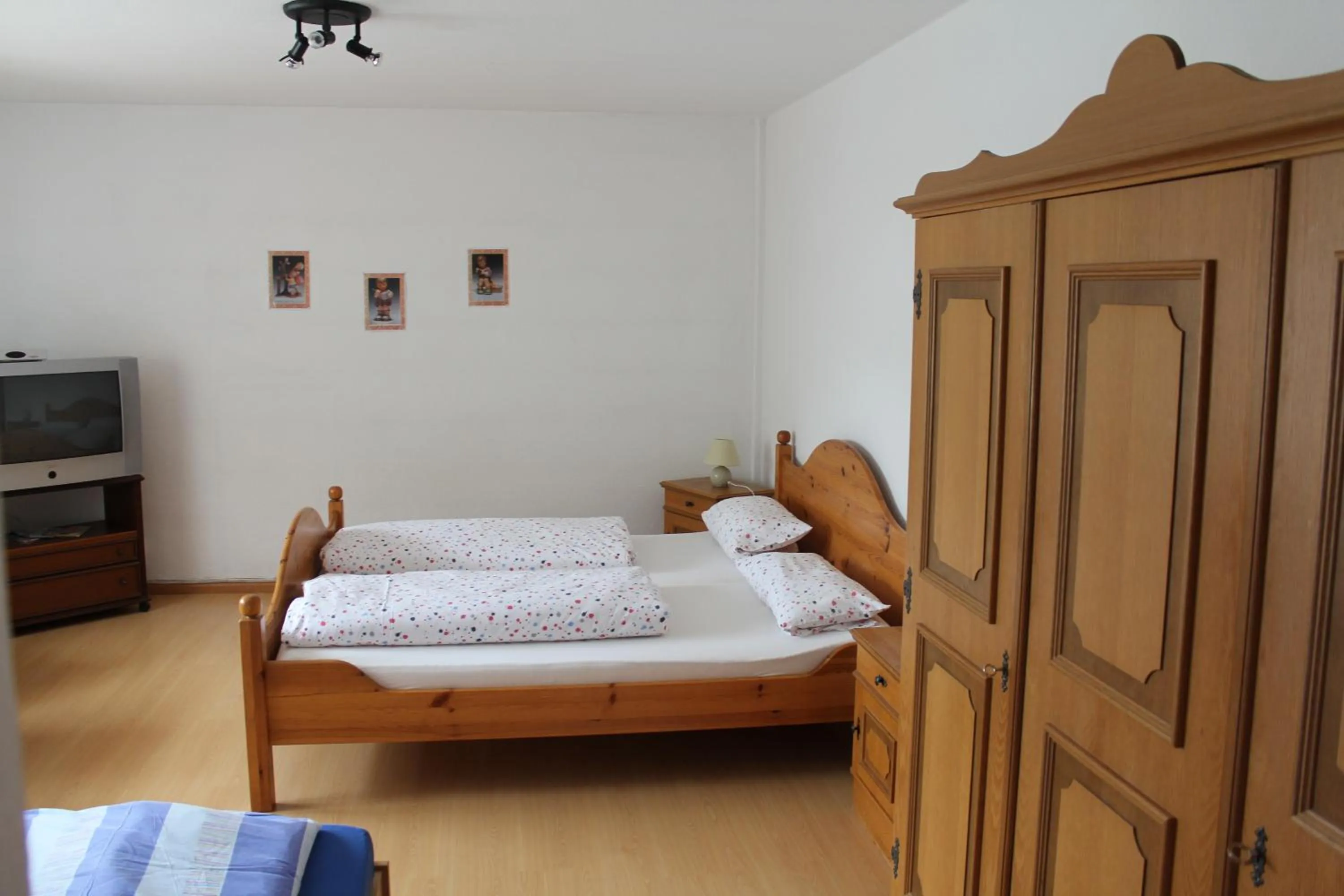 Photo of the whole room, Bed in Gasthaus Mösle