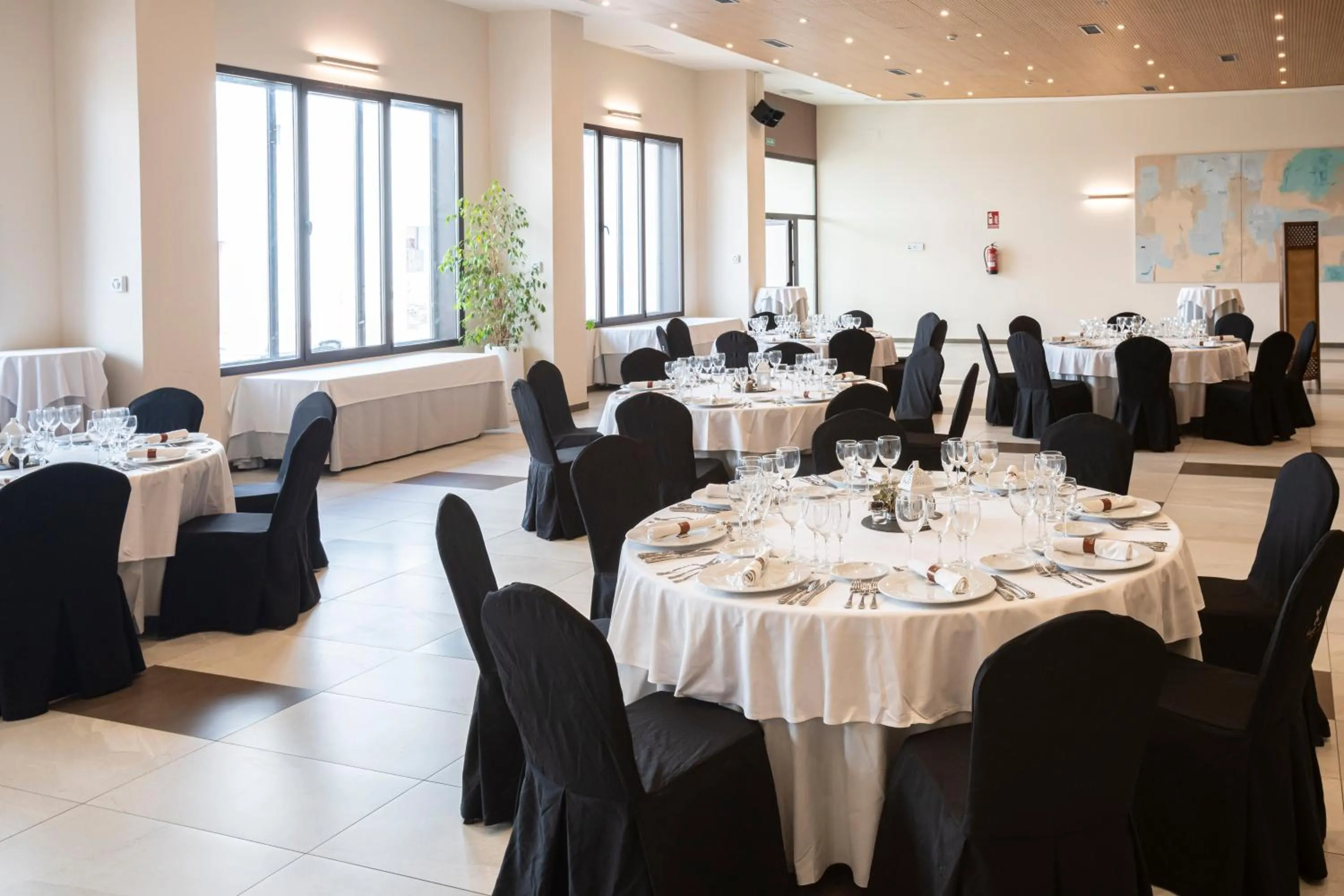 Banquet/Function facilities in Hotel Puente de Alconétar
