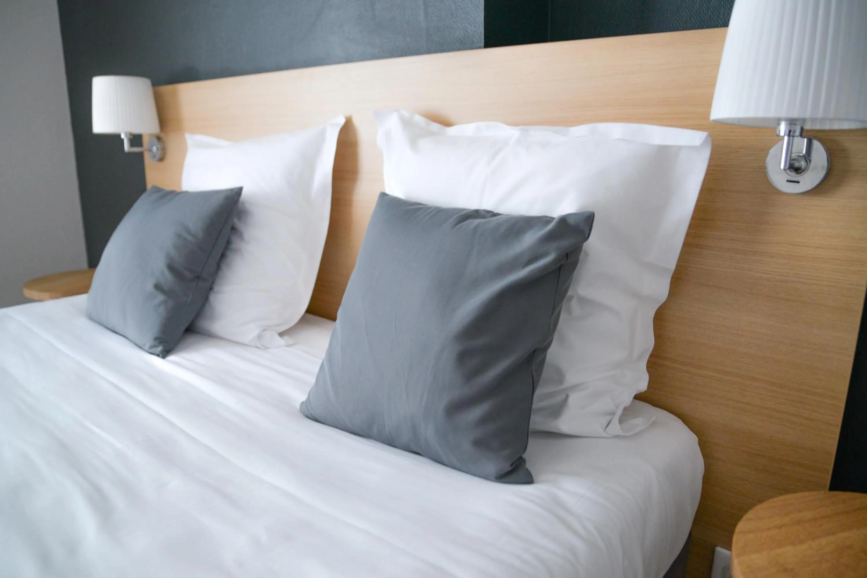 Bed in Hôtel de la Gare - Restaurant Bistro Quai