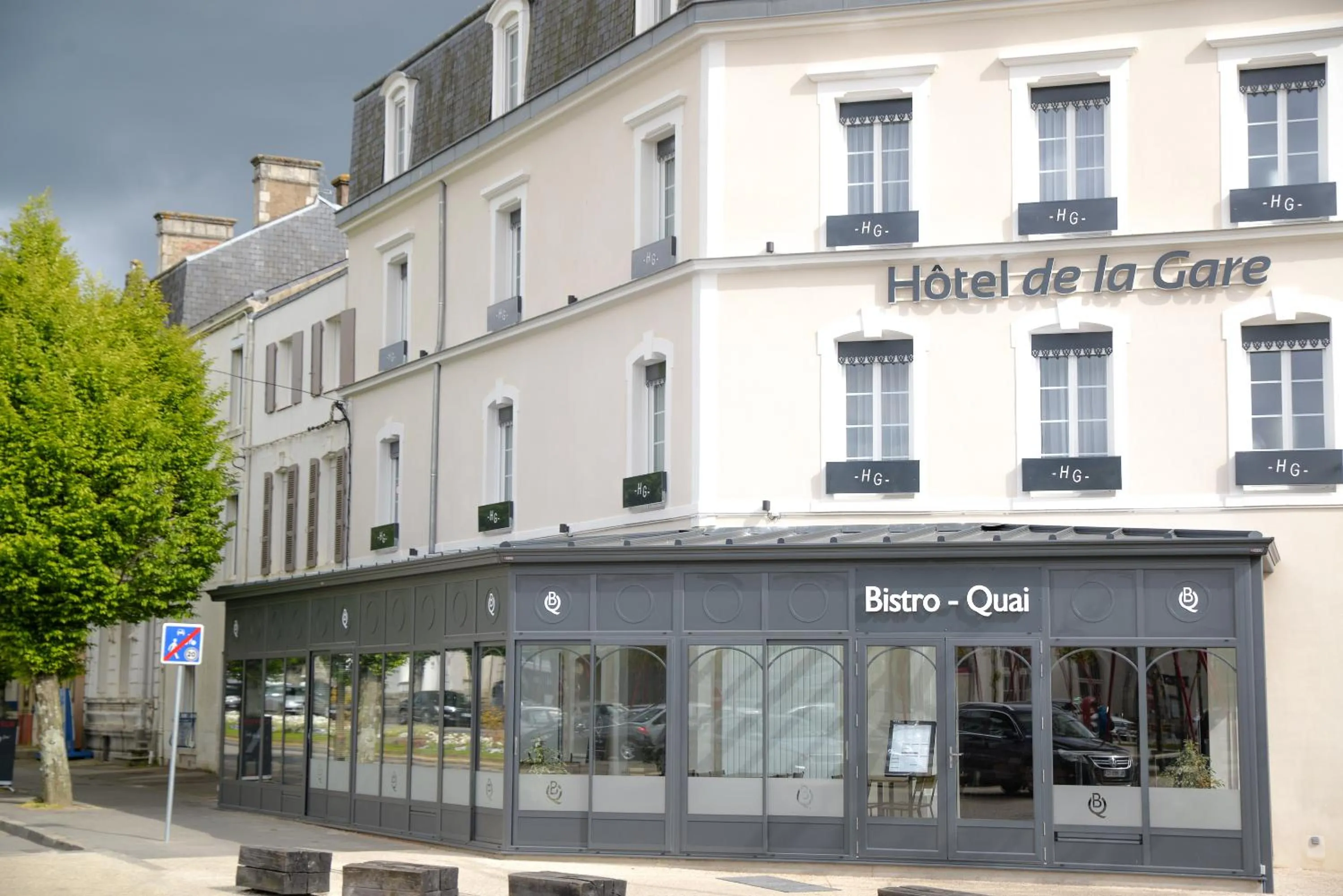 Restaurant/places to eat in Hôtel de la Gare - Restaurant Bistro Quai