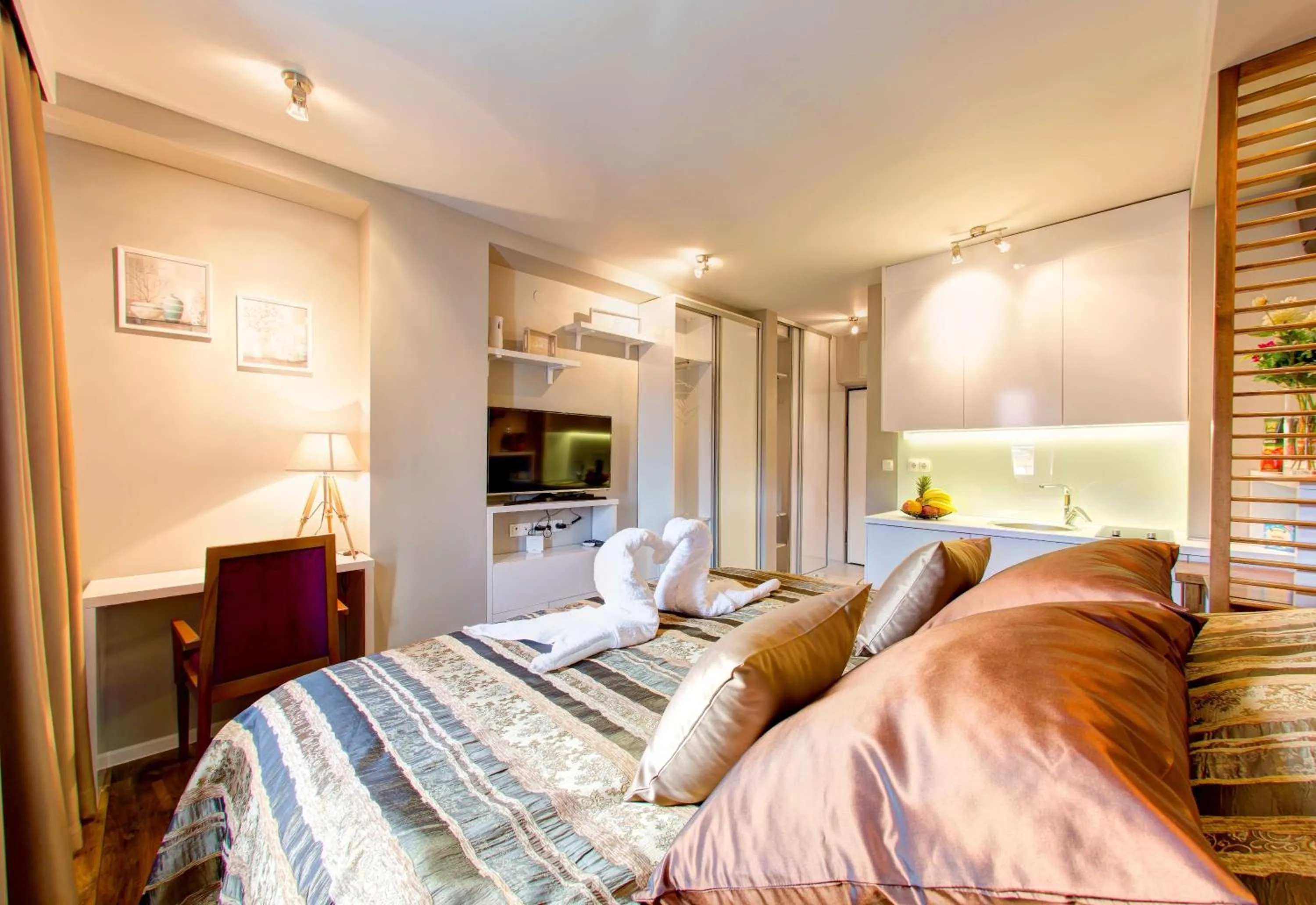 Bed in Luxury Studio Yasmine