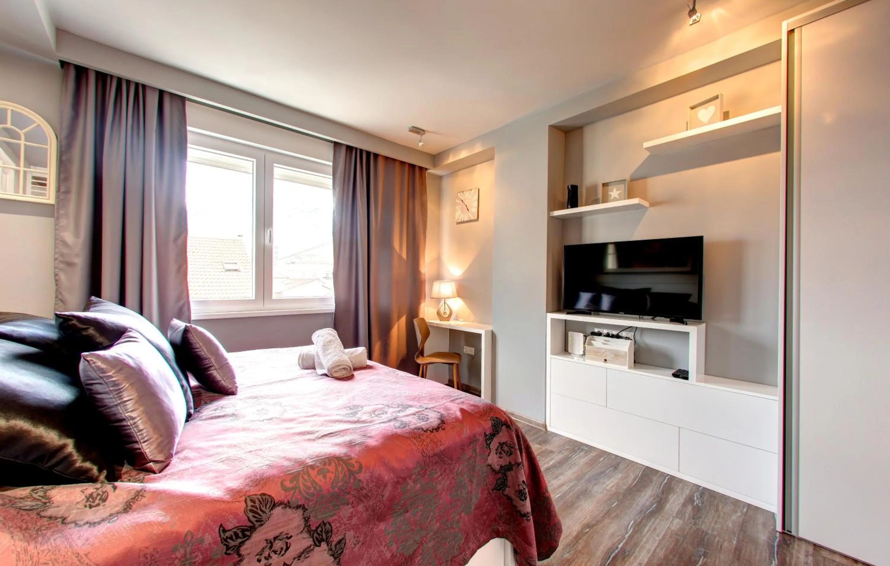 Bed in Luxury Studio Yasmine