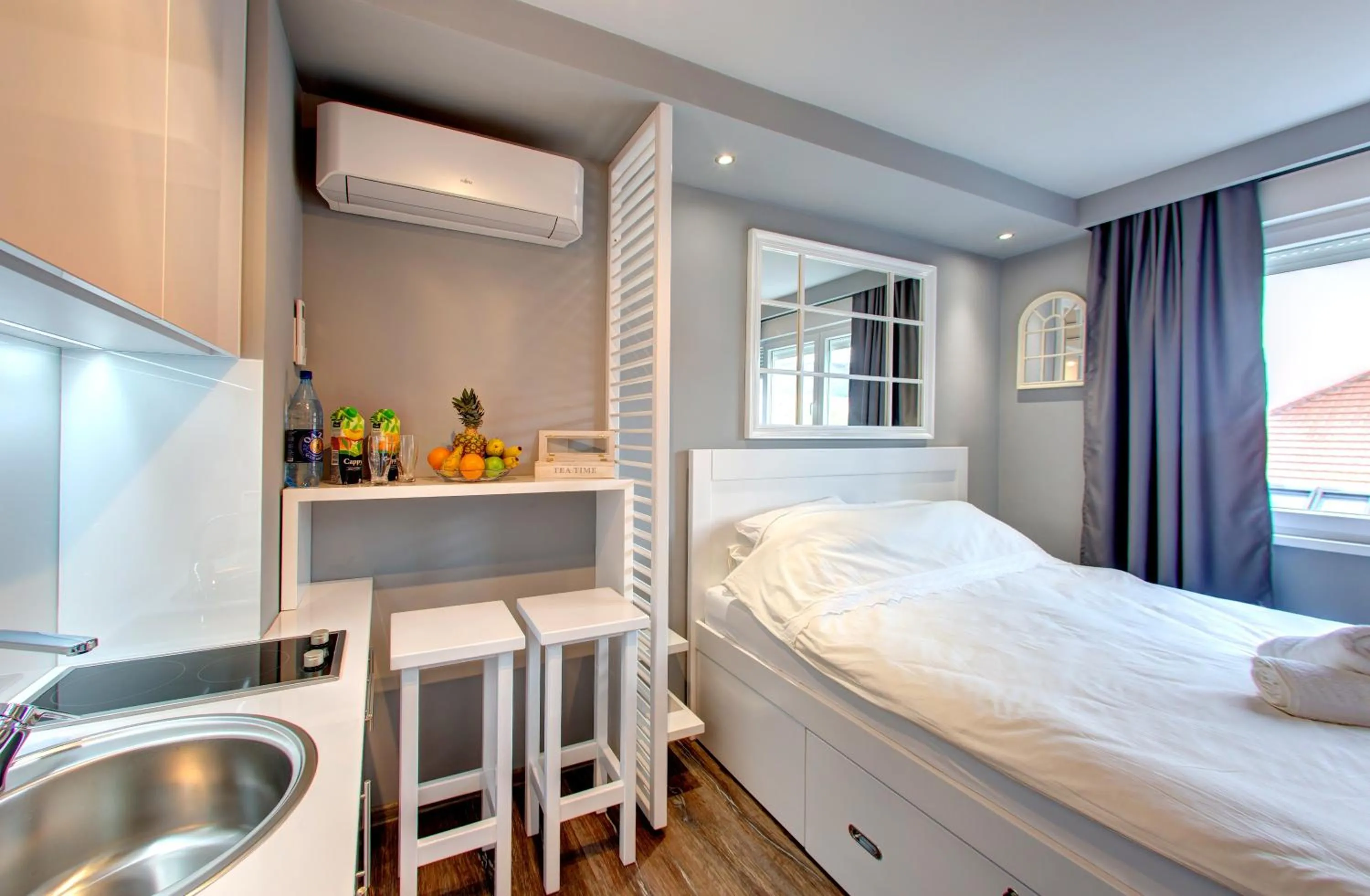 Coffee/tea facilities, Bed in Luxury Studio Yasmine