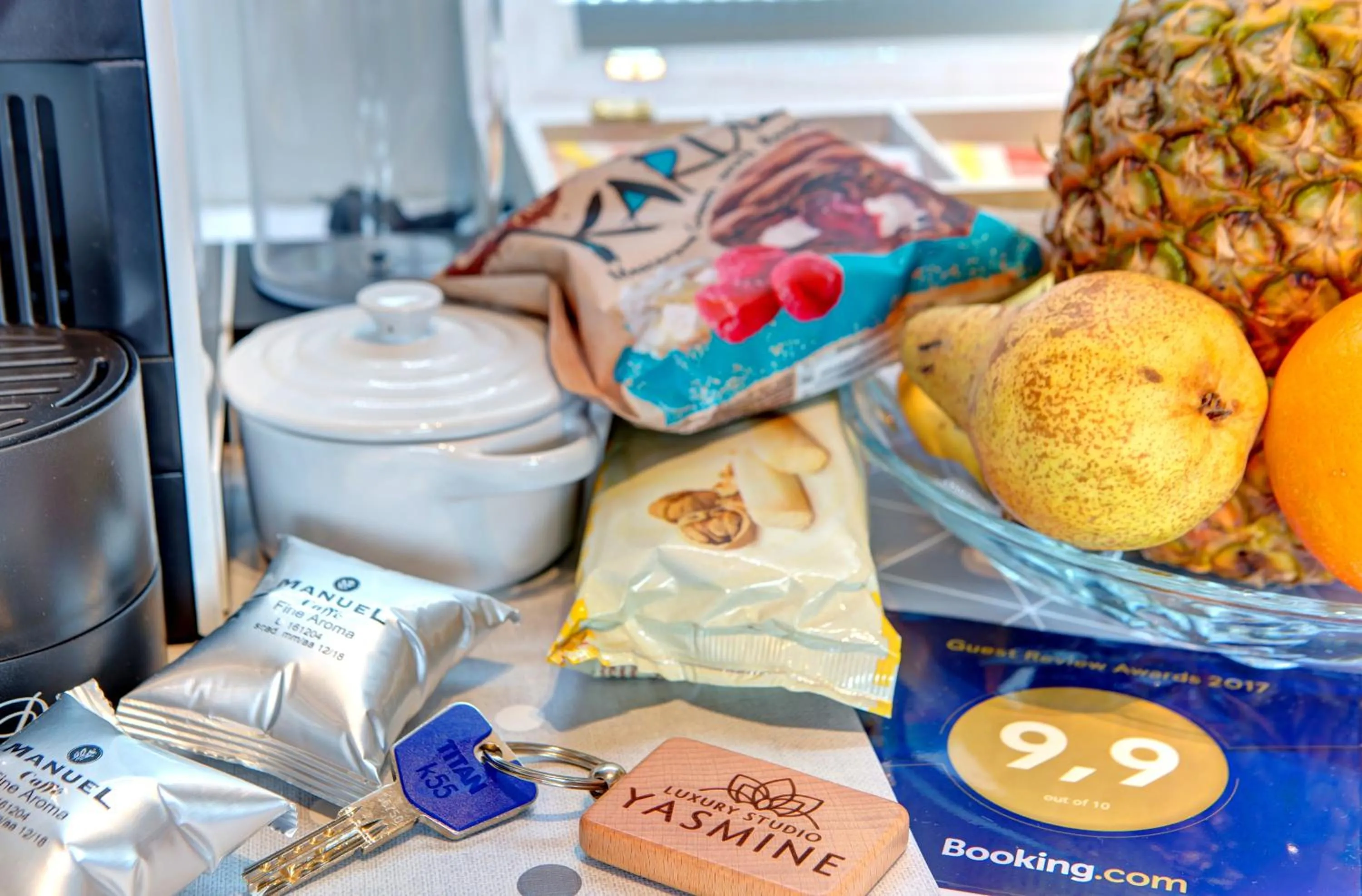 Food in Luxury Studio Yasmine