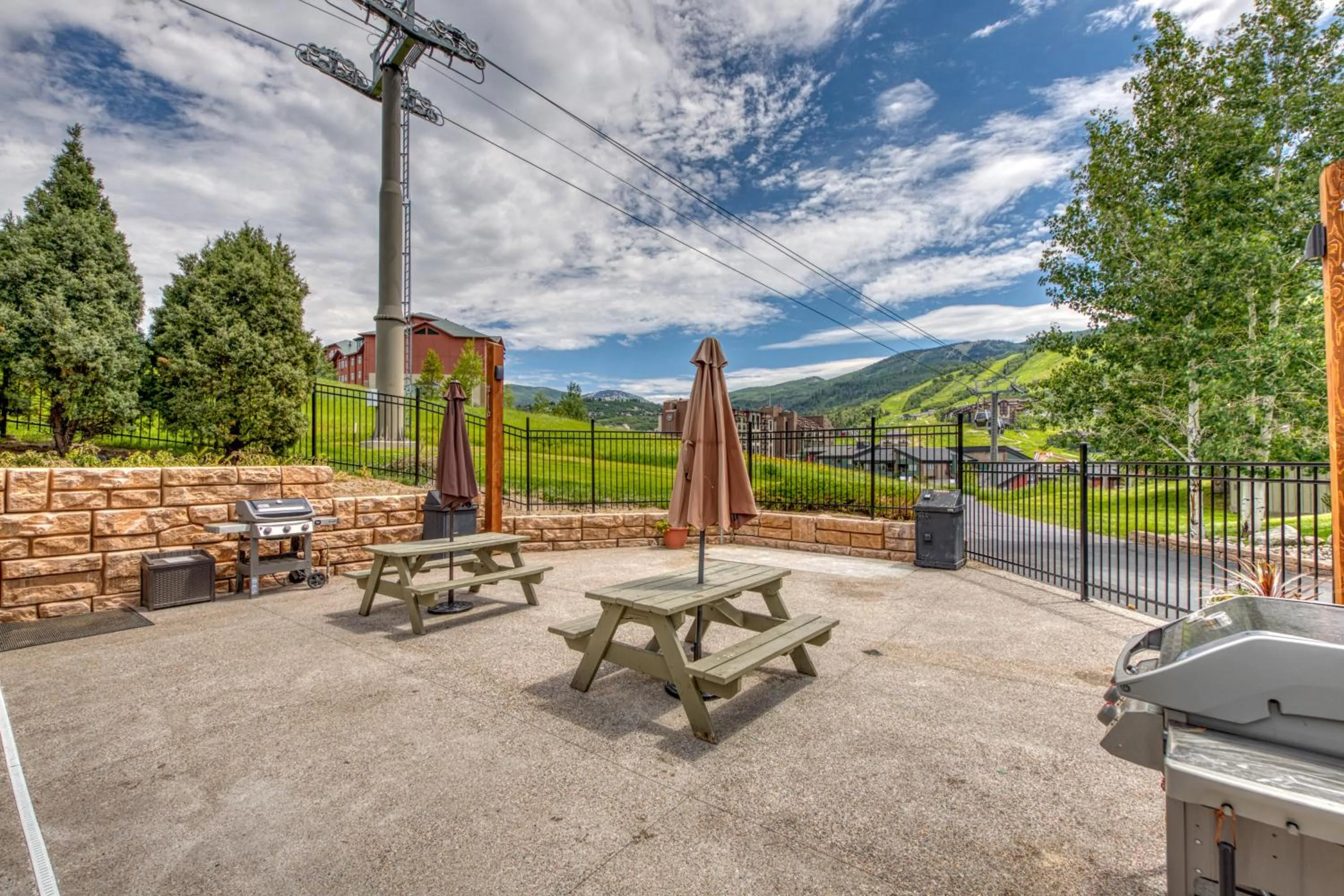 Emerald Views at the West