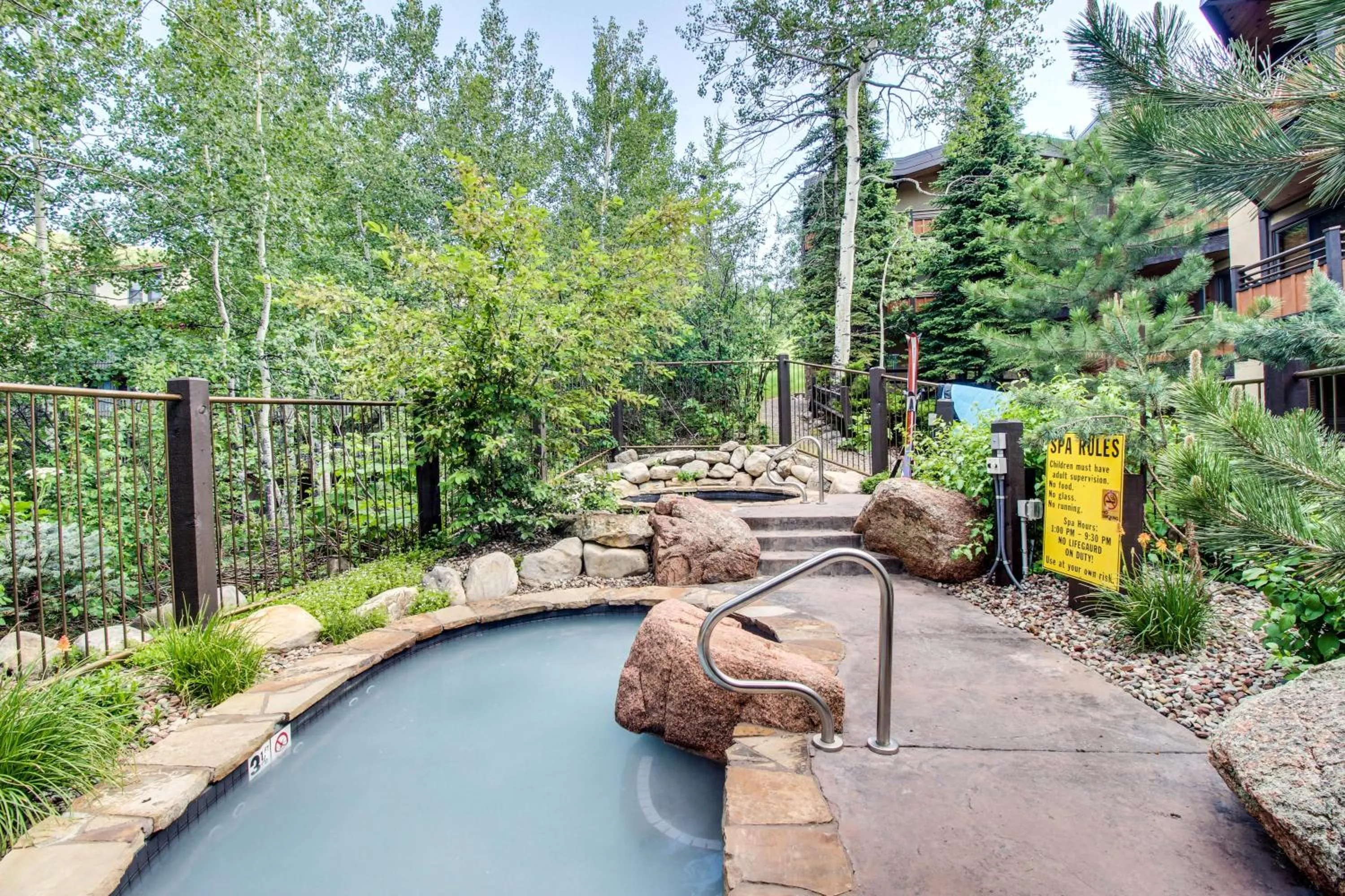 Cozy Slopeside Condo