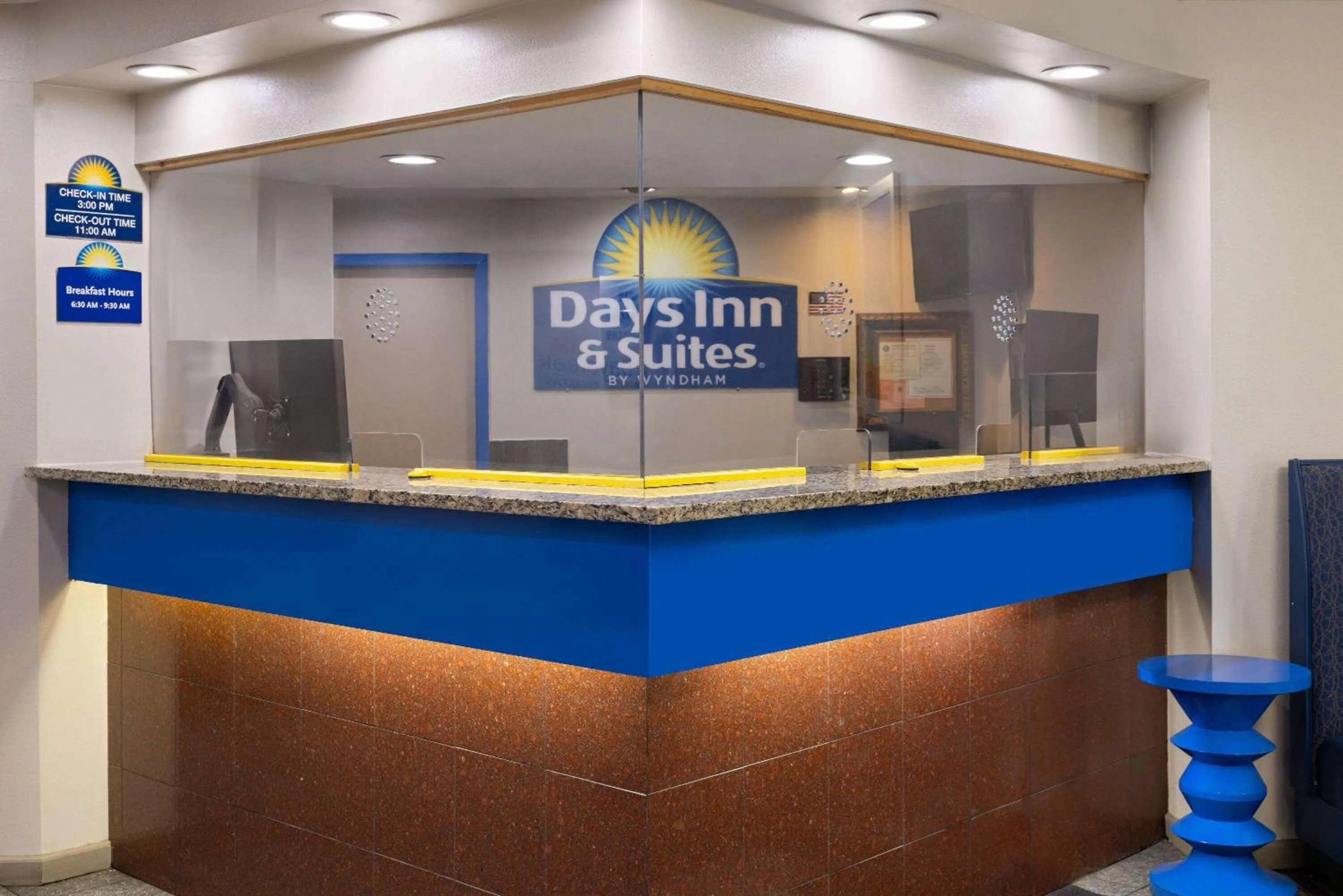 Lobby or reception in Days Inn & Suites by Wyndham Albany