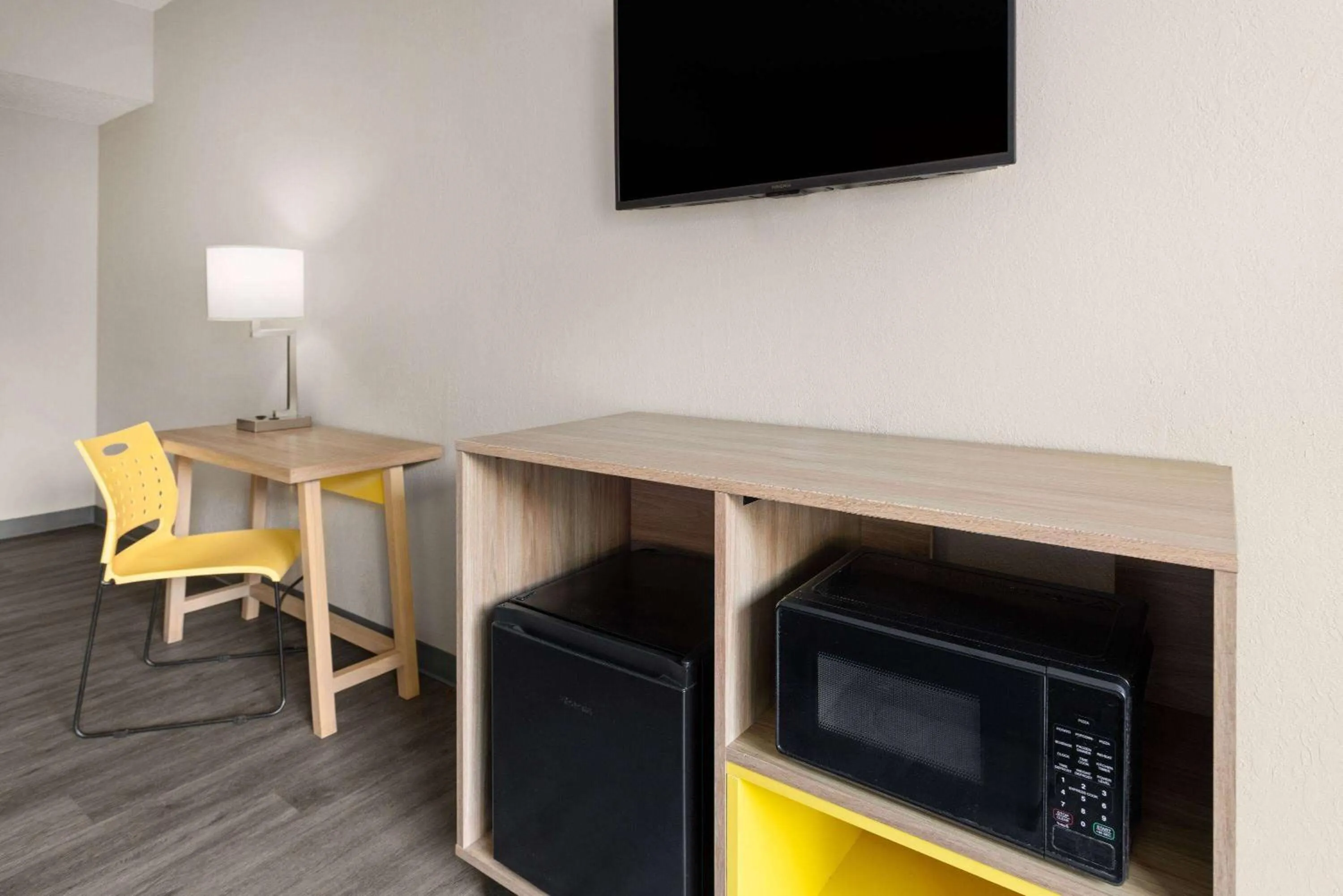 Bath in Days Inn & Suites by Wyndham Albany