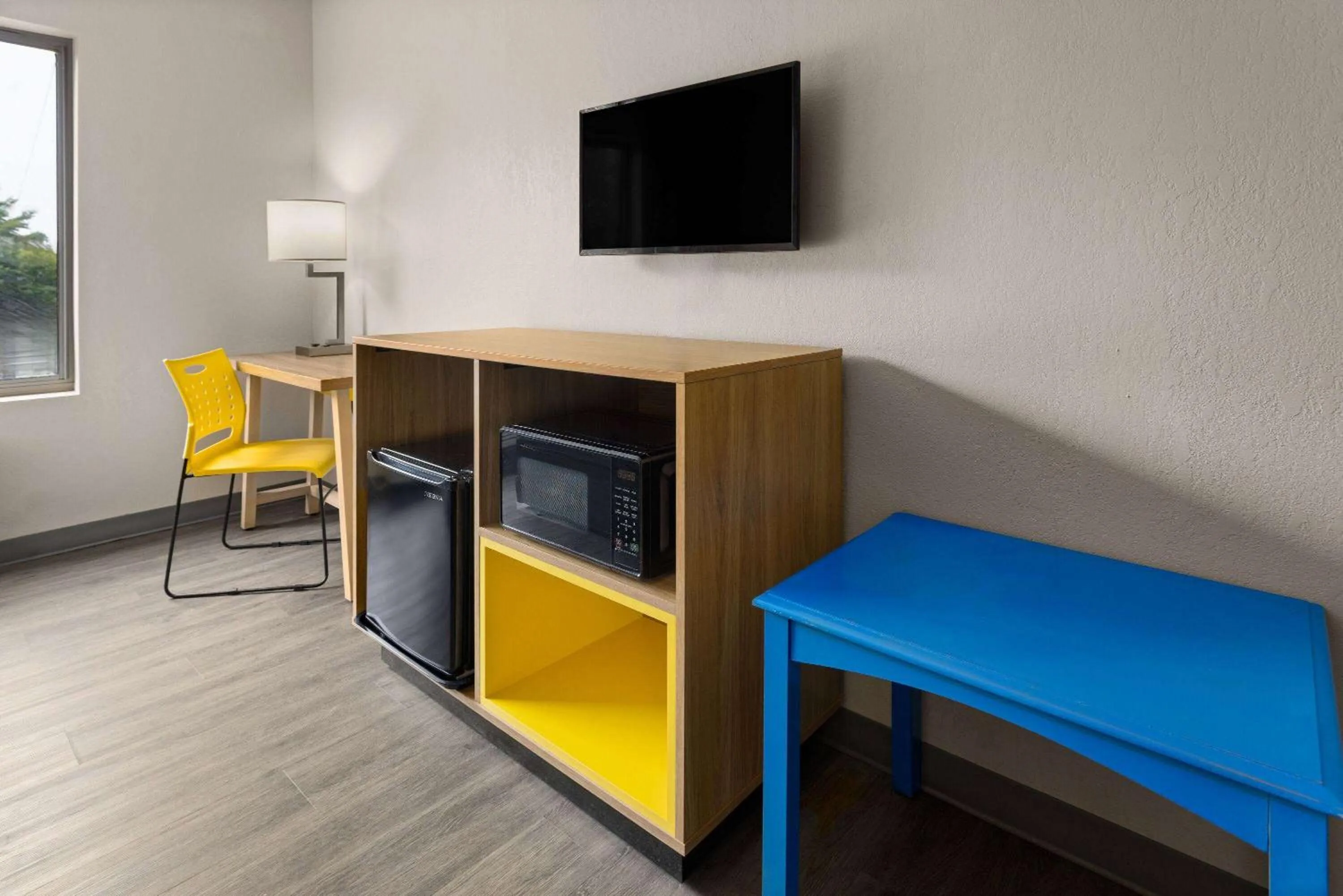 Photo of the whole room in Days Inn & Suites by Wyndham Albany