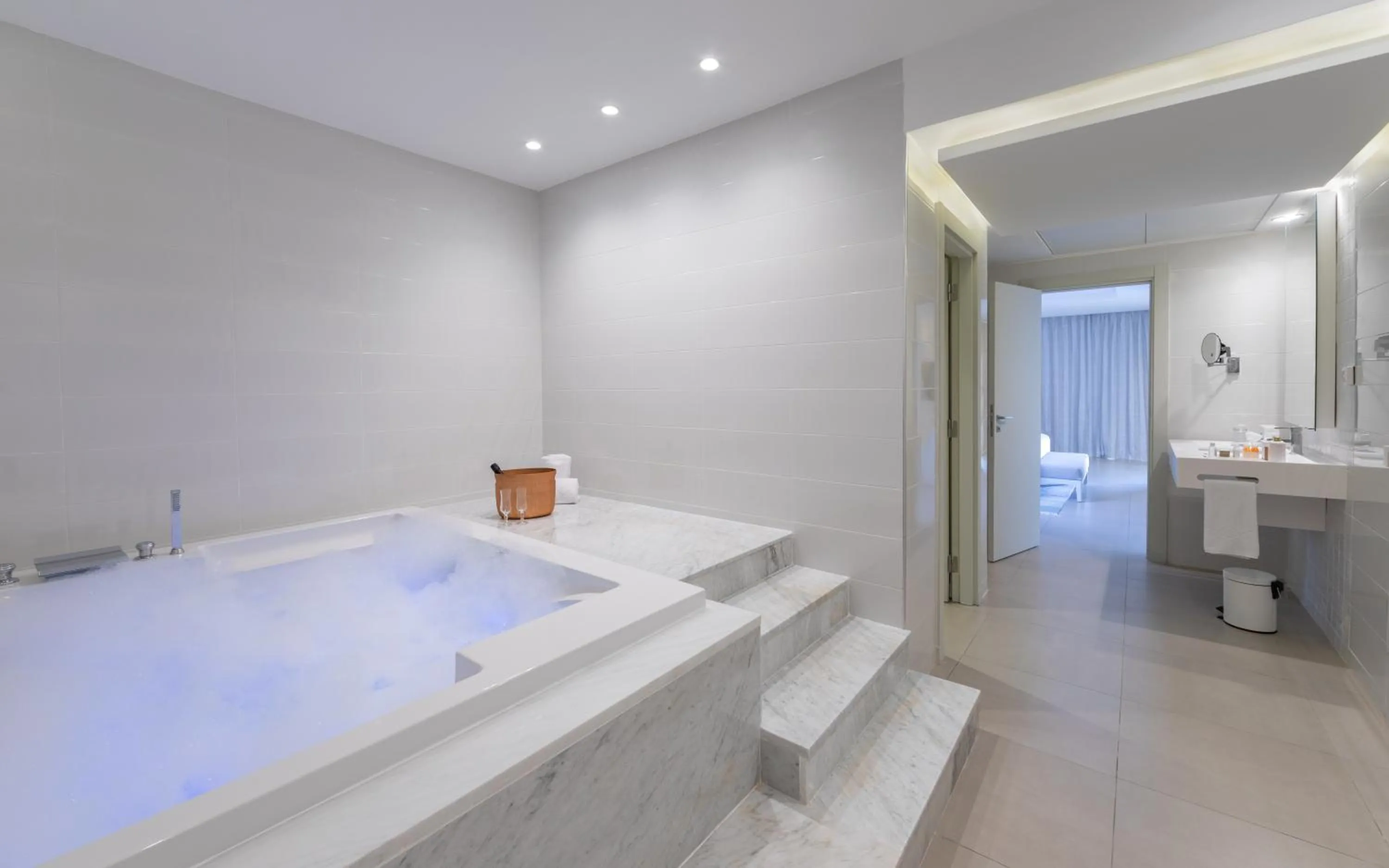 Massage in Royal Azur Thalassa