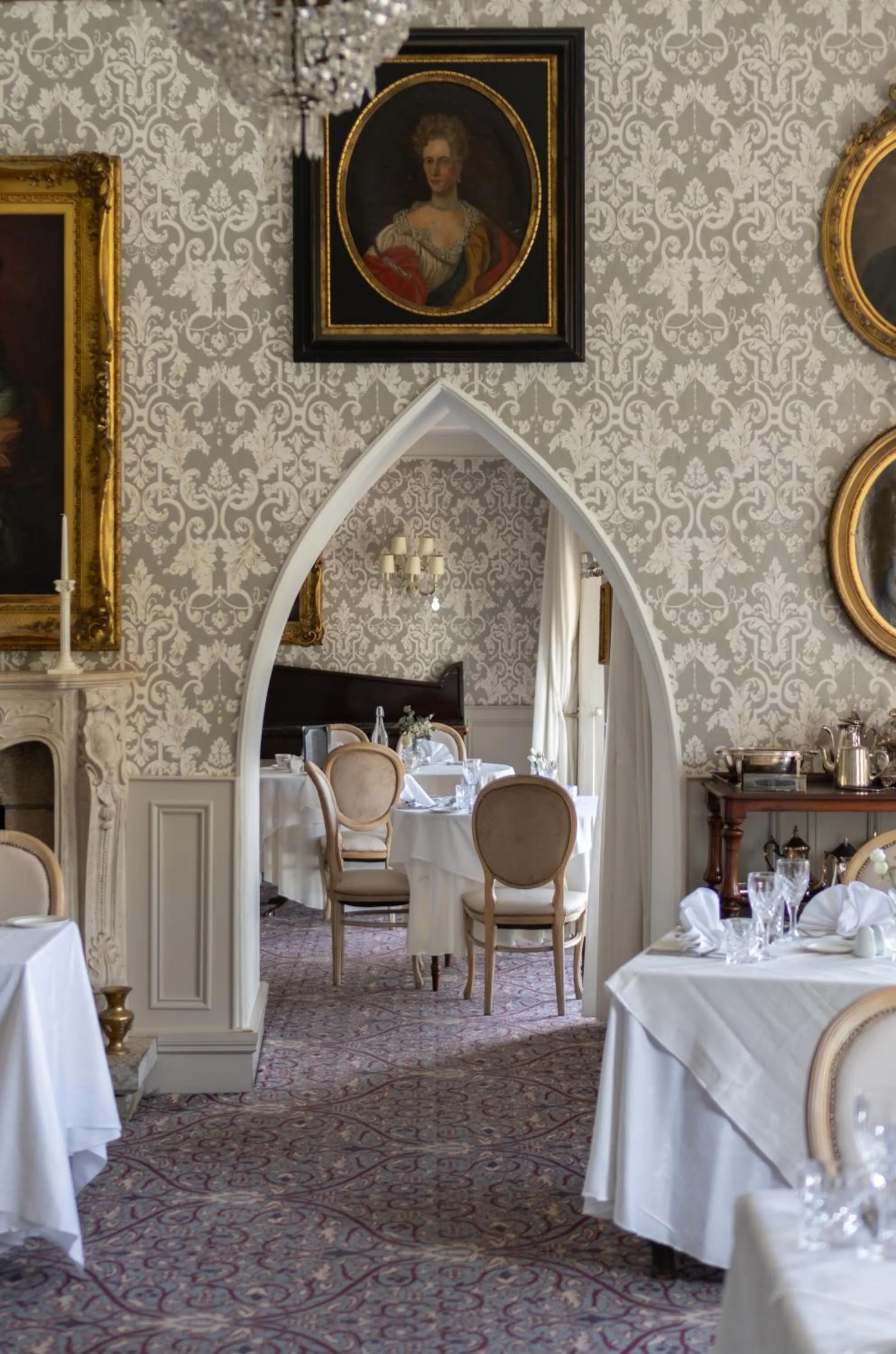 Restaurant/places to eat in Cabra Castle Hotel