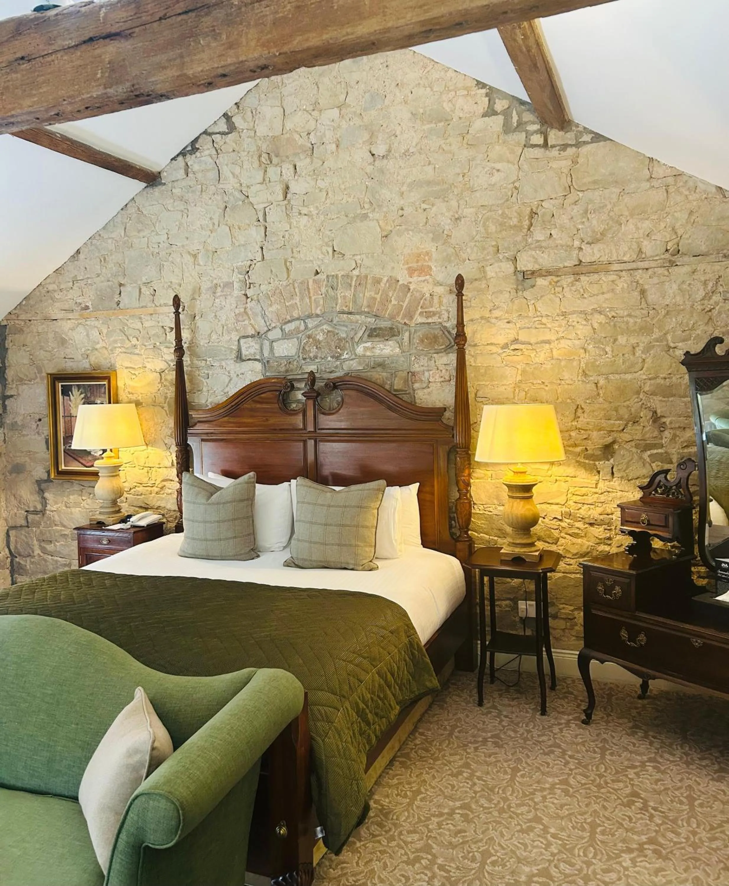 Bedroom, Bed in Cabra Castle Hotel