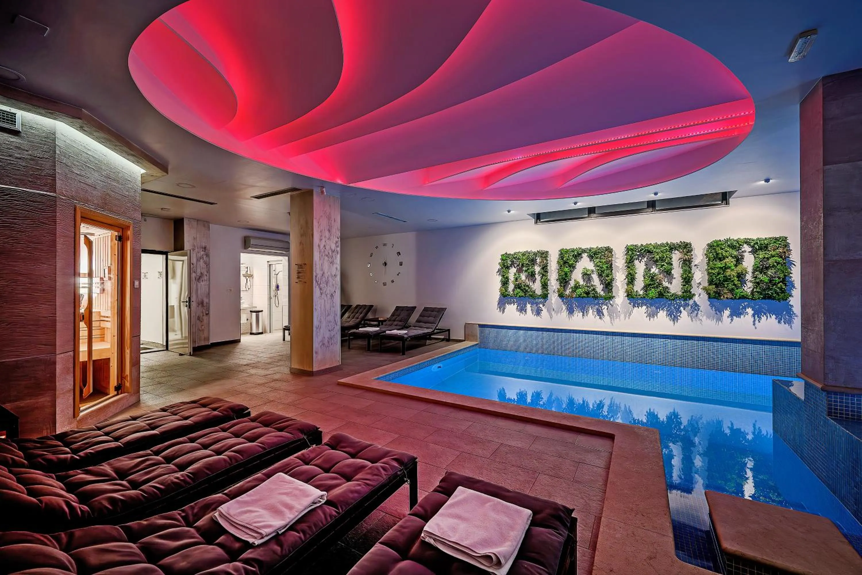 Hot Tub in Villa Nani