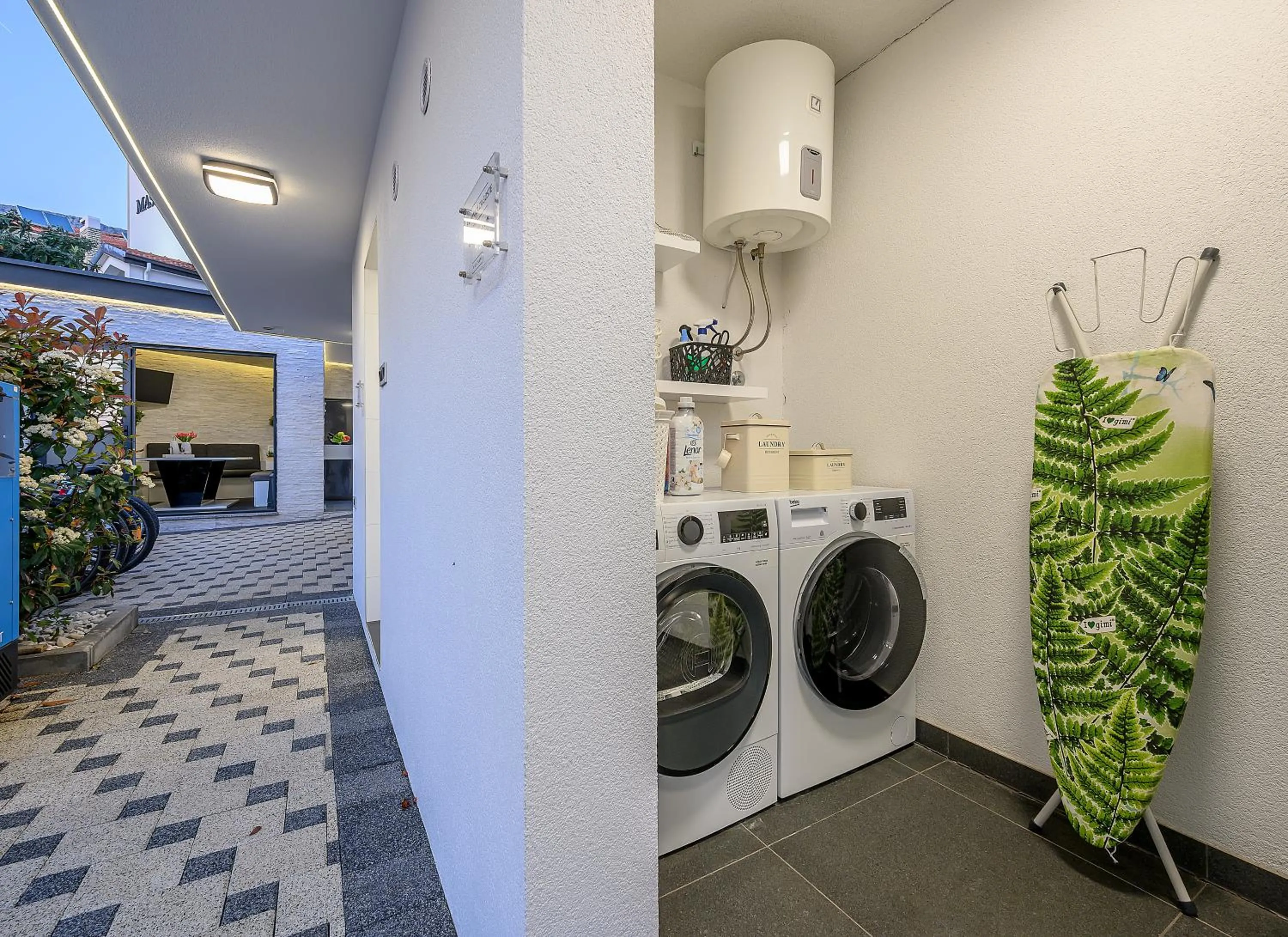 washing machine in Villa Nani