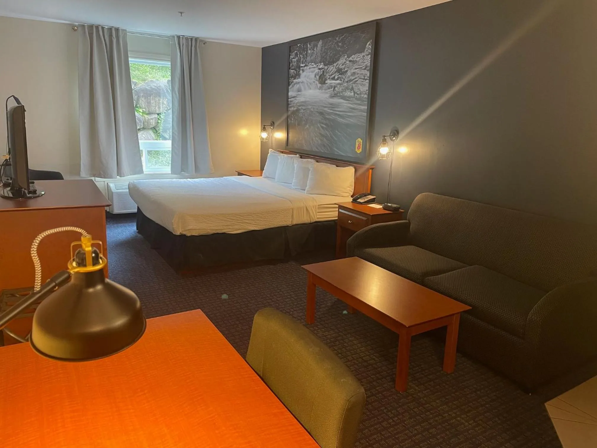 Bed in Super 8 by Wyndham Sainte Agathe Des Monts