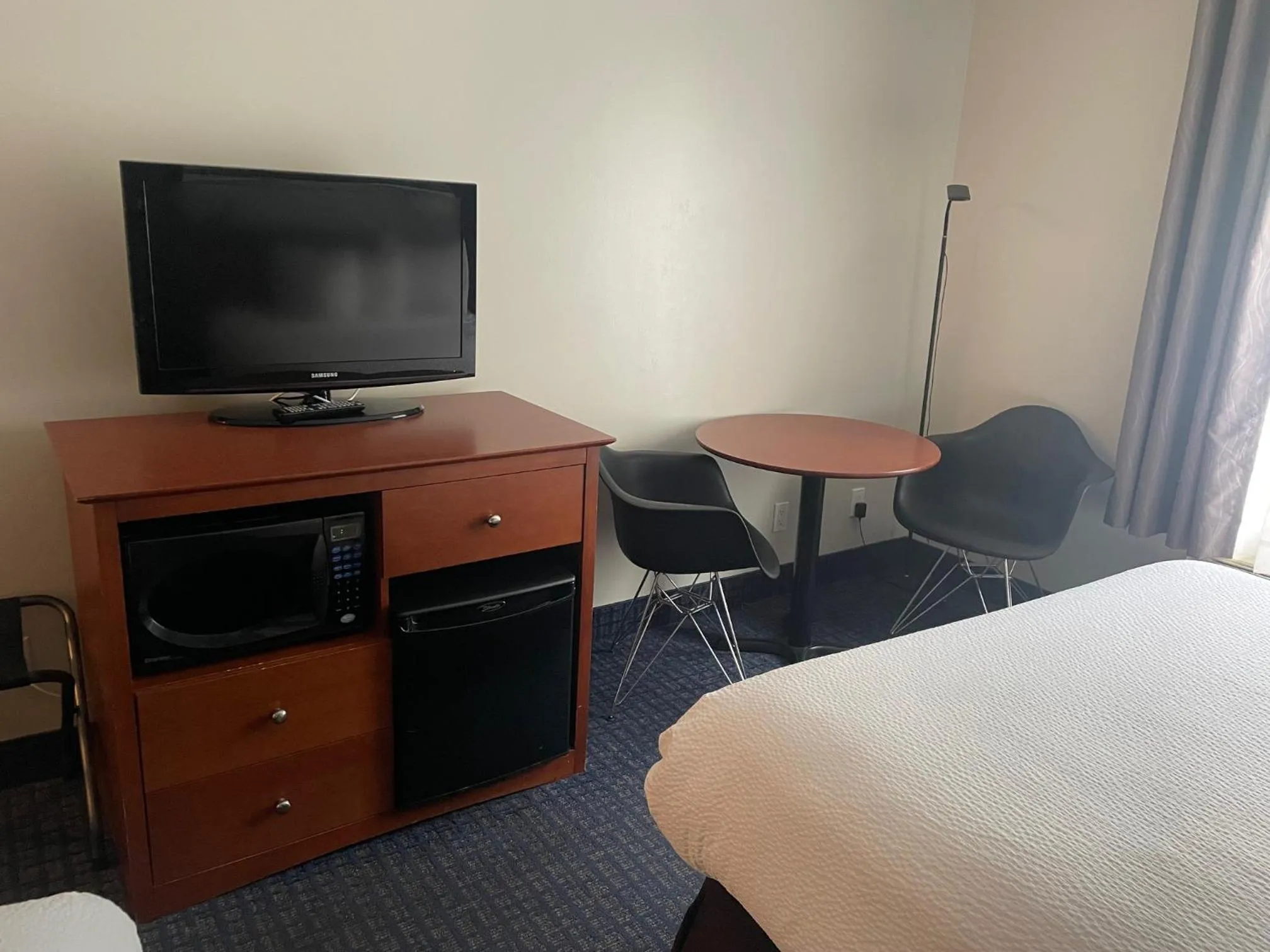 Bed in Super 8 by Wyndham Sainte Agathe Des Monts