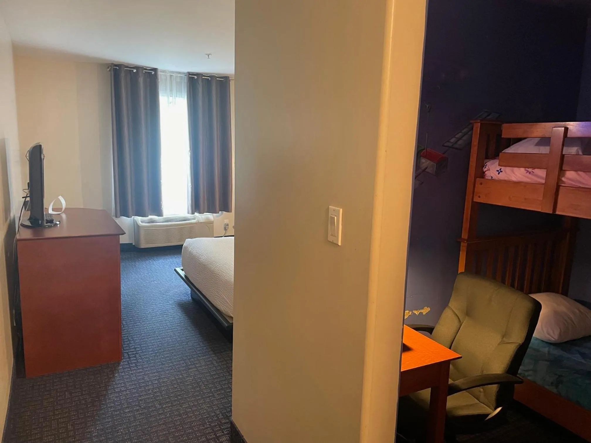 Bed in Super 8 by Wyndham Sainte Agathe Des Monts