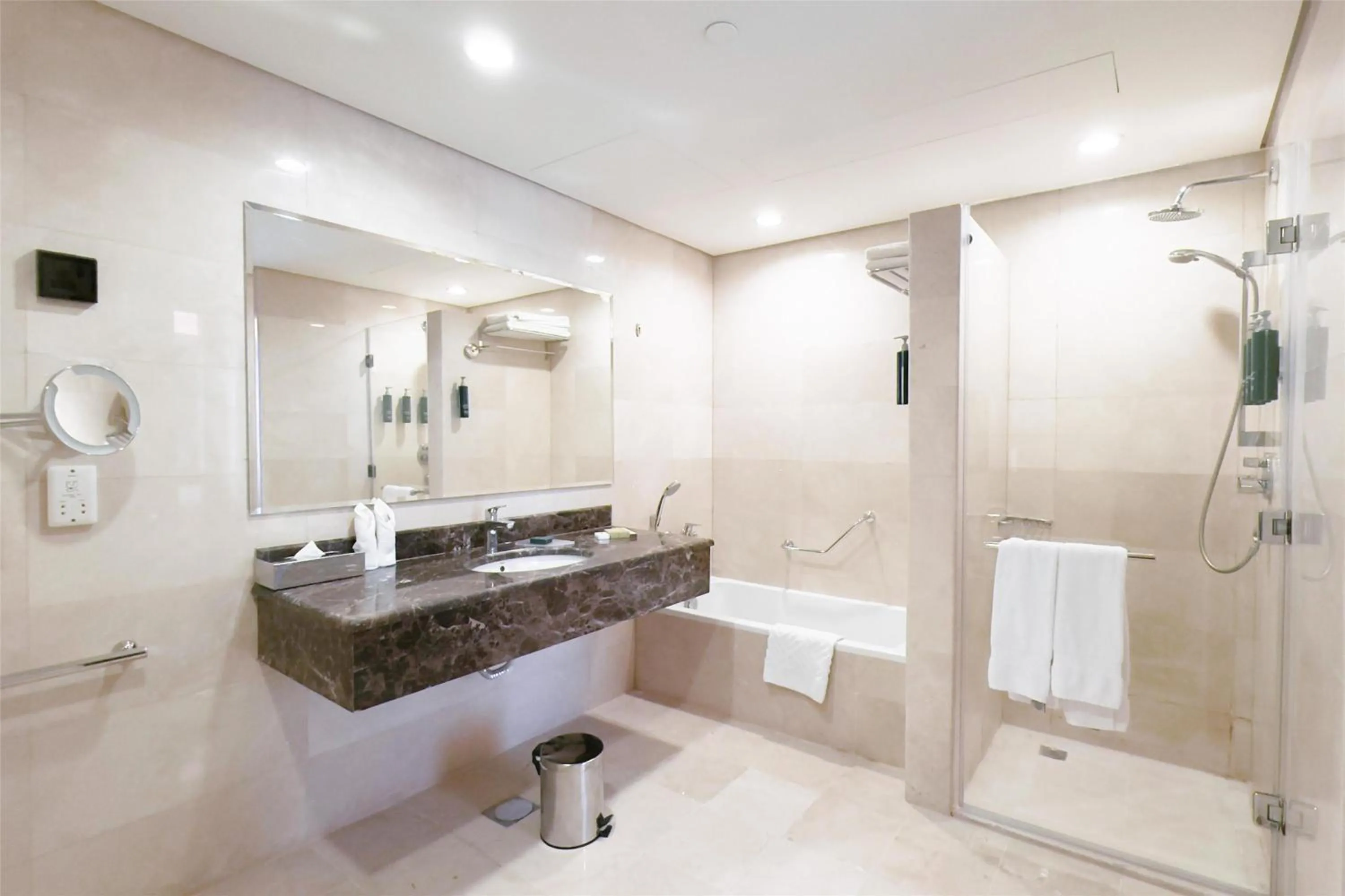 Bathroom in Al Andalus Mall Hotel Jeddah