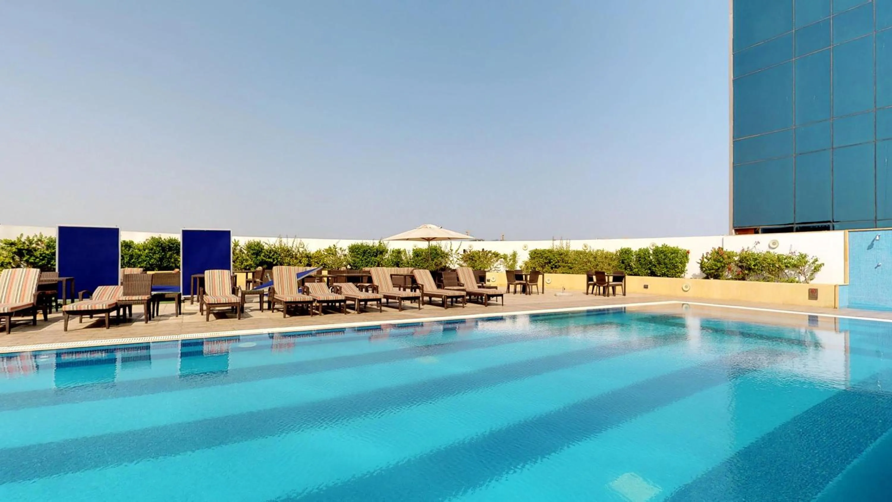 Swimming pool in Al Andalus Mall Hotel Jeddah