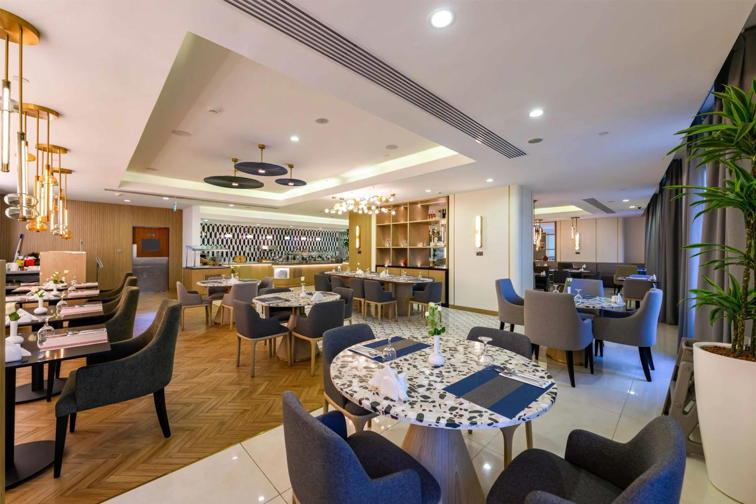 Restaurant/places to eat in DoubleTree by Hilton Jeddah - Alandalus Mall
