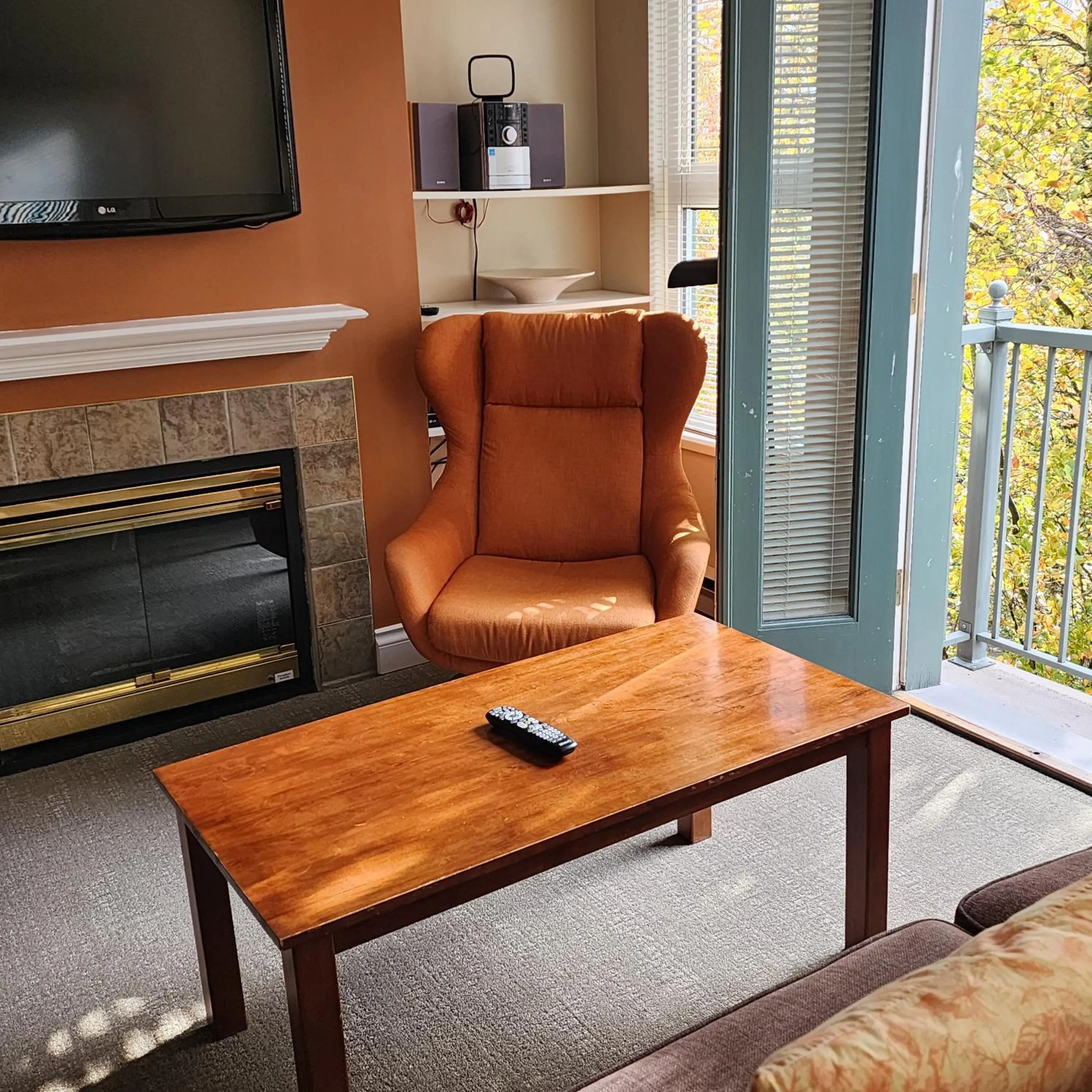 TV and multimedia in Times Square Suites Hotel