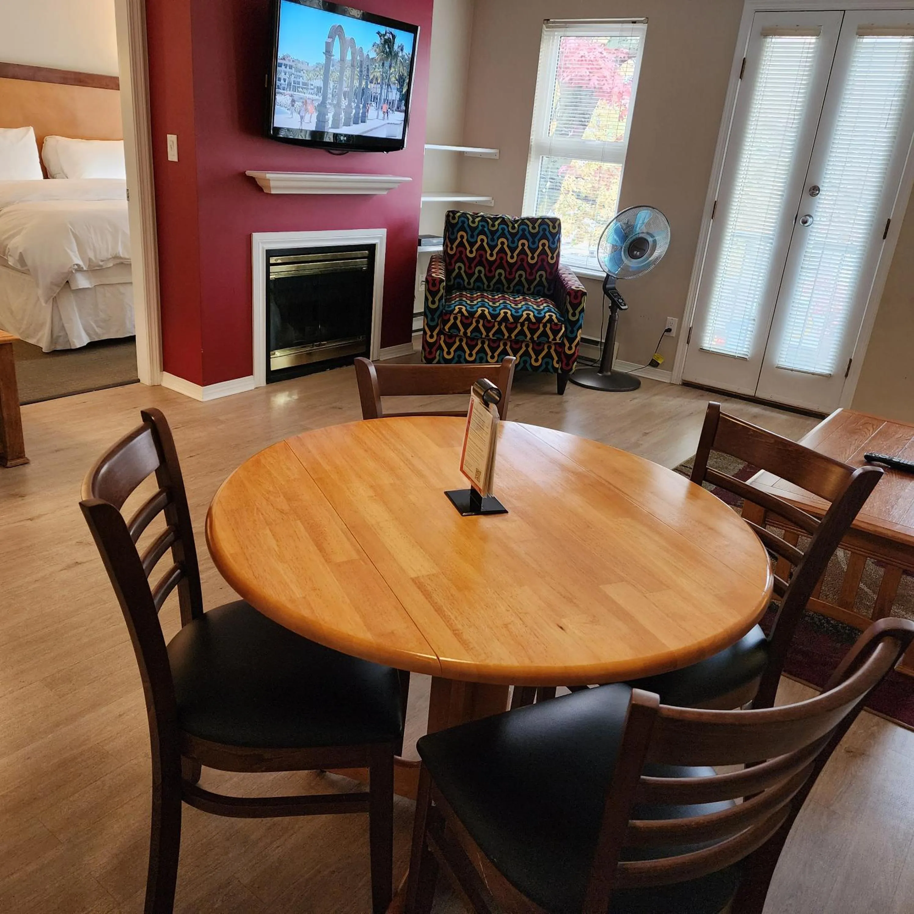 Living room in Times Square Suites Hotel