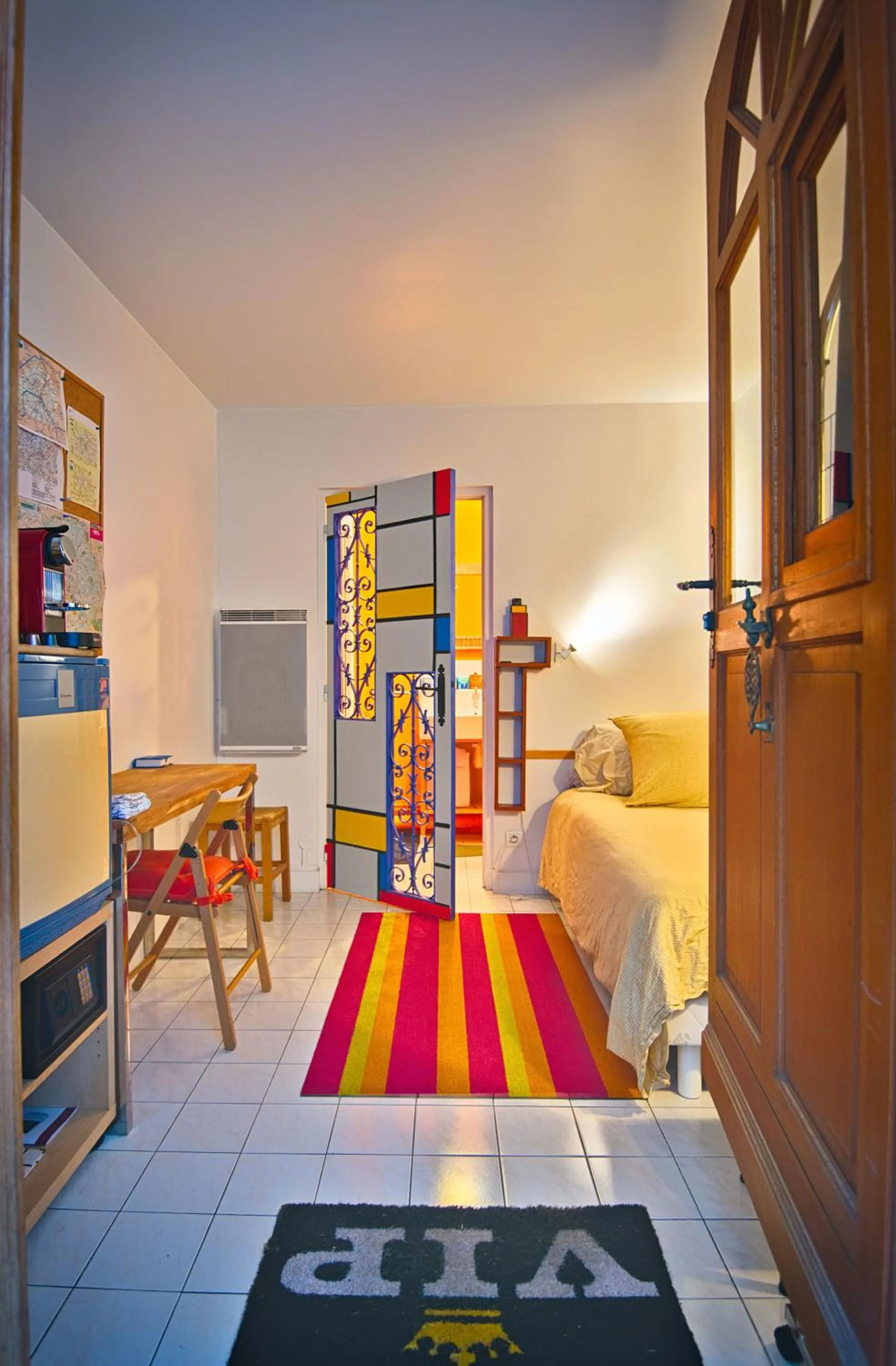 Shower, Bed in Paris-Oasis Montmartre