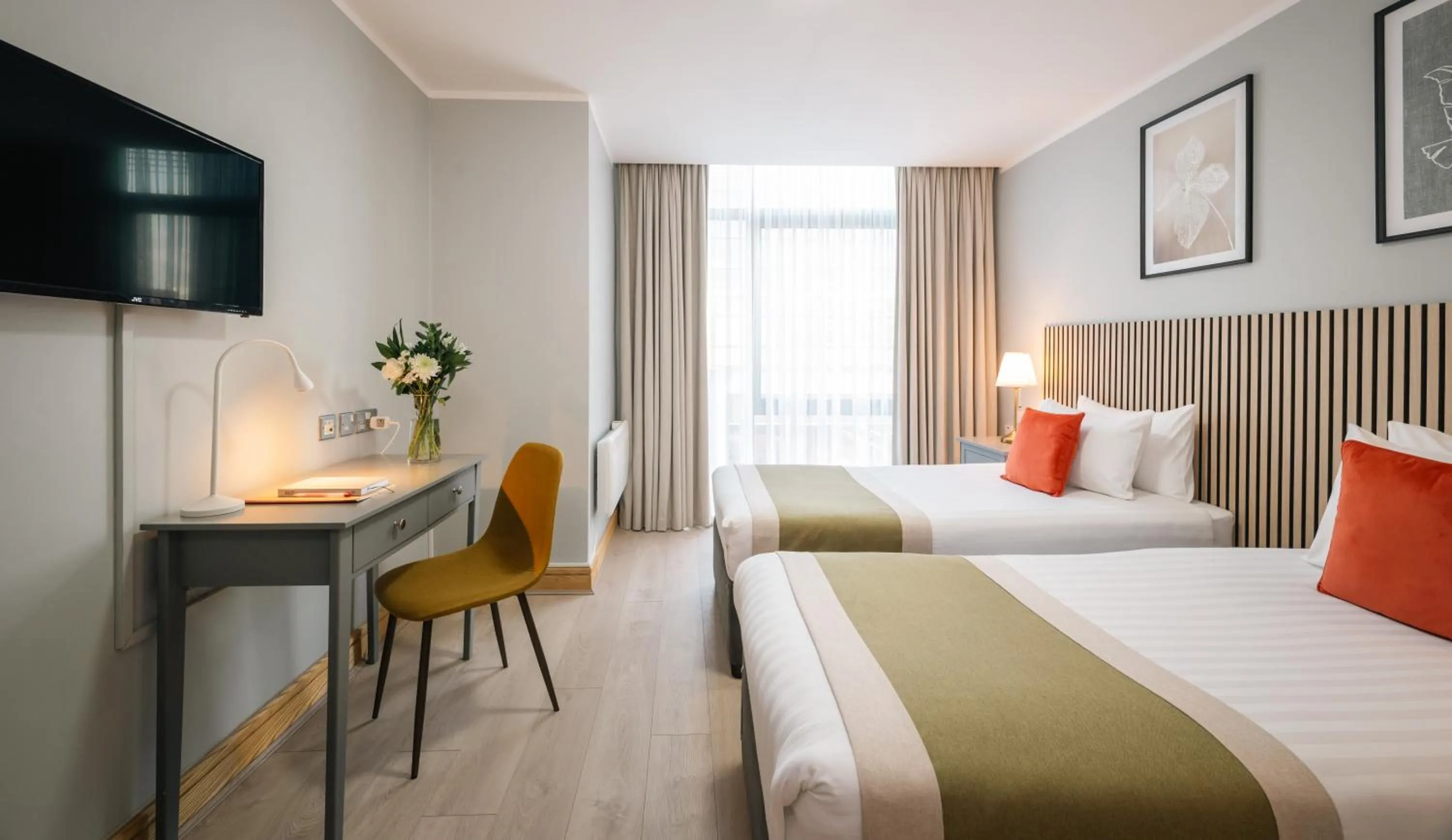 Bedroom, Bed in Beresford Hotel