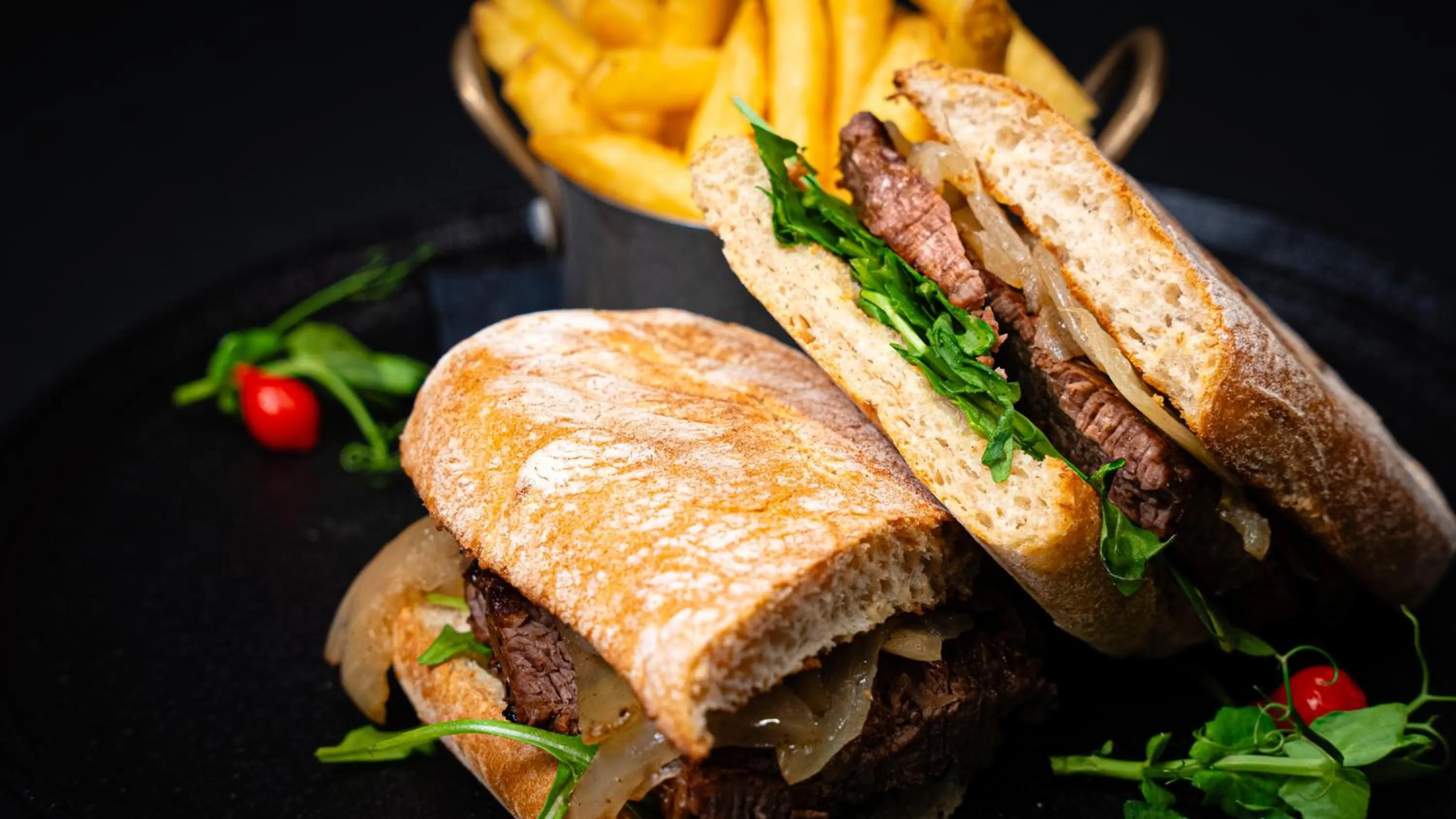 Food and drinks in Beresford Hotel