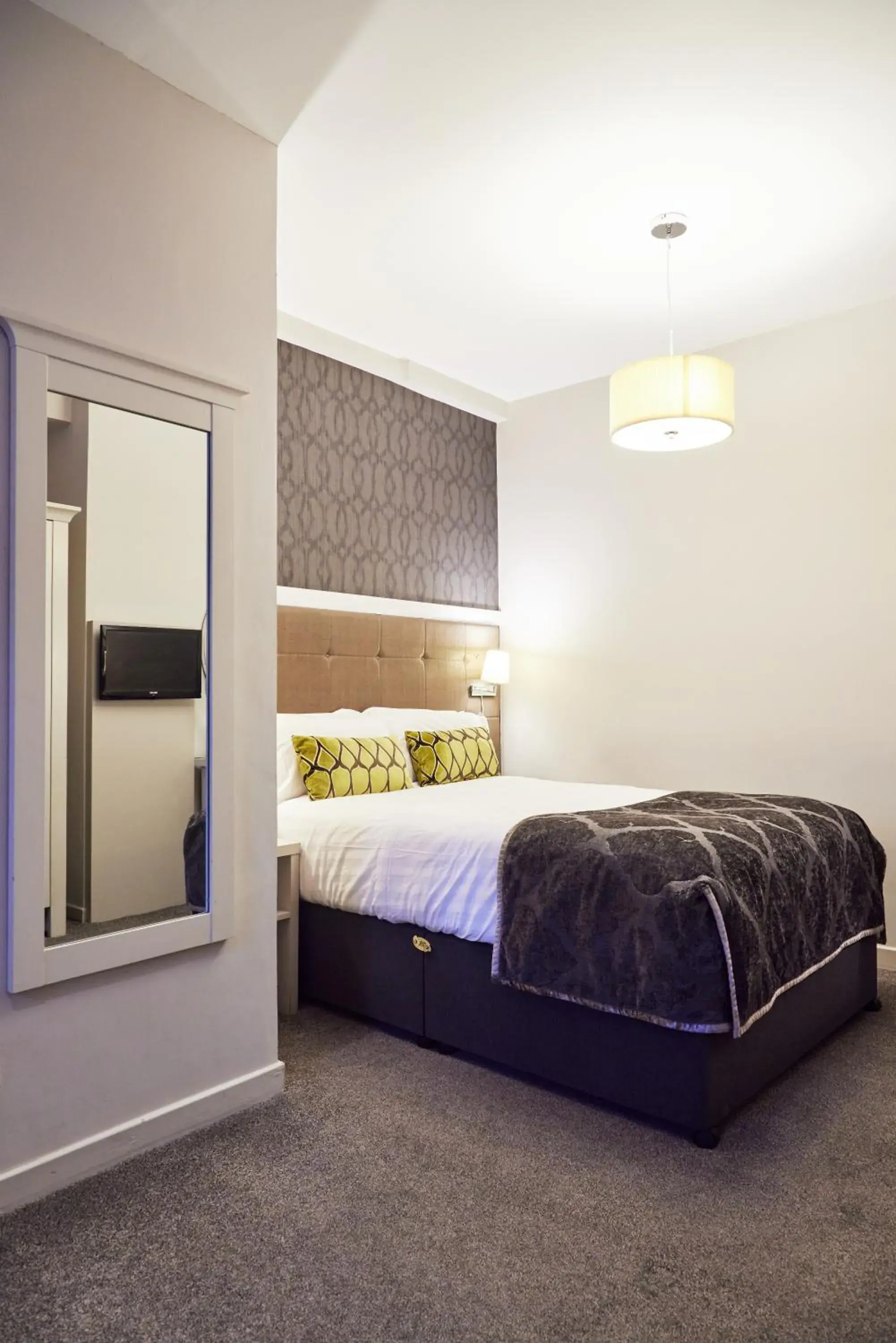 Small Double Room in Hotel Isaacs Cork City Small Double Room in Hotel Isaacs Cork City