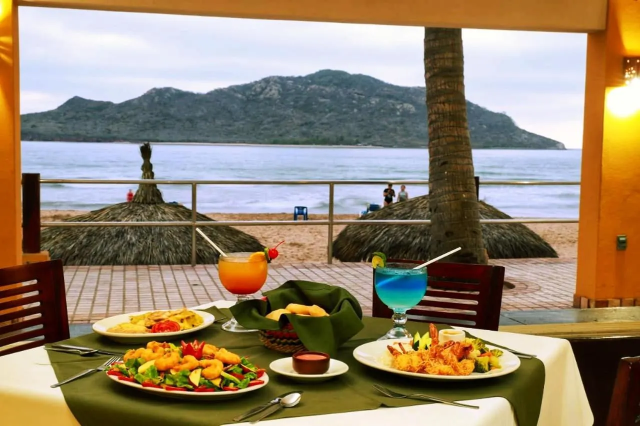 Restaurant/places to eat in Las Flores Beach Resort