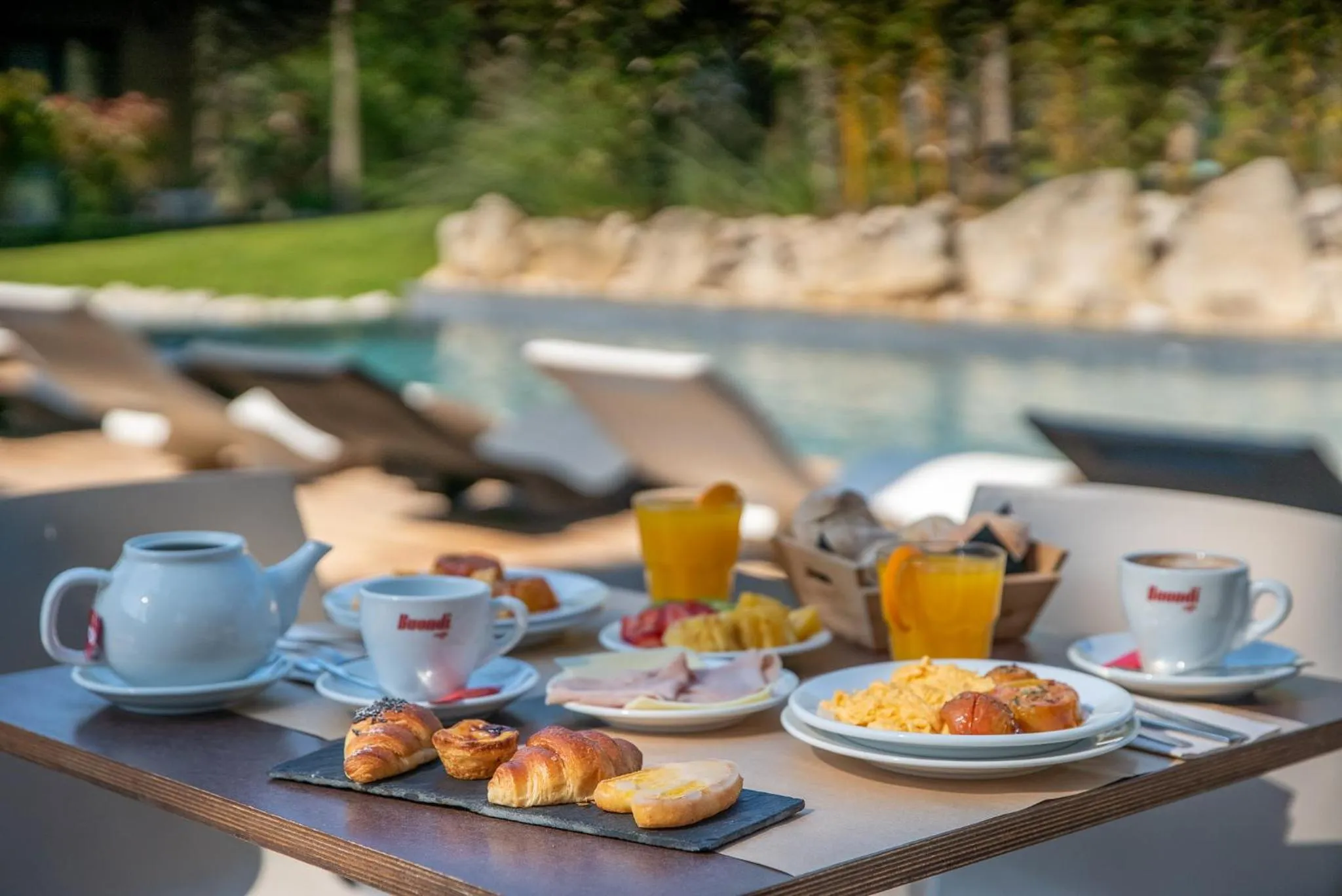 Breakfast in Bukubaki Eco Surf