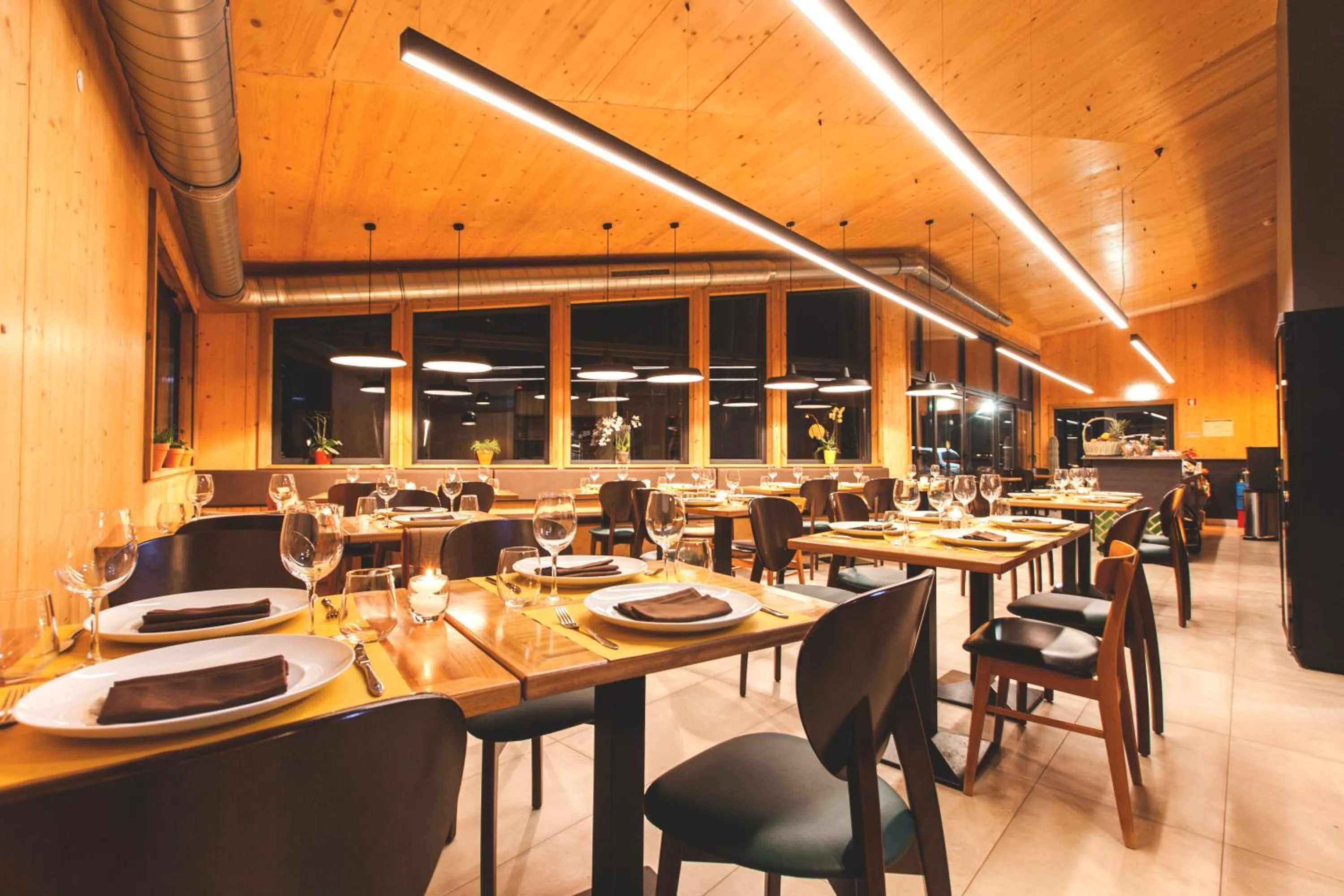 Restaurant/places to eat in Bukubaki Eco Surf