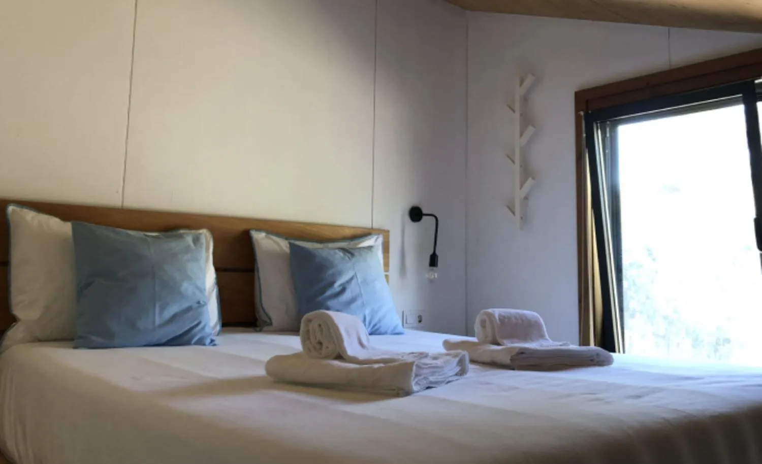 Bed in Bukubaki Eco Surf