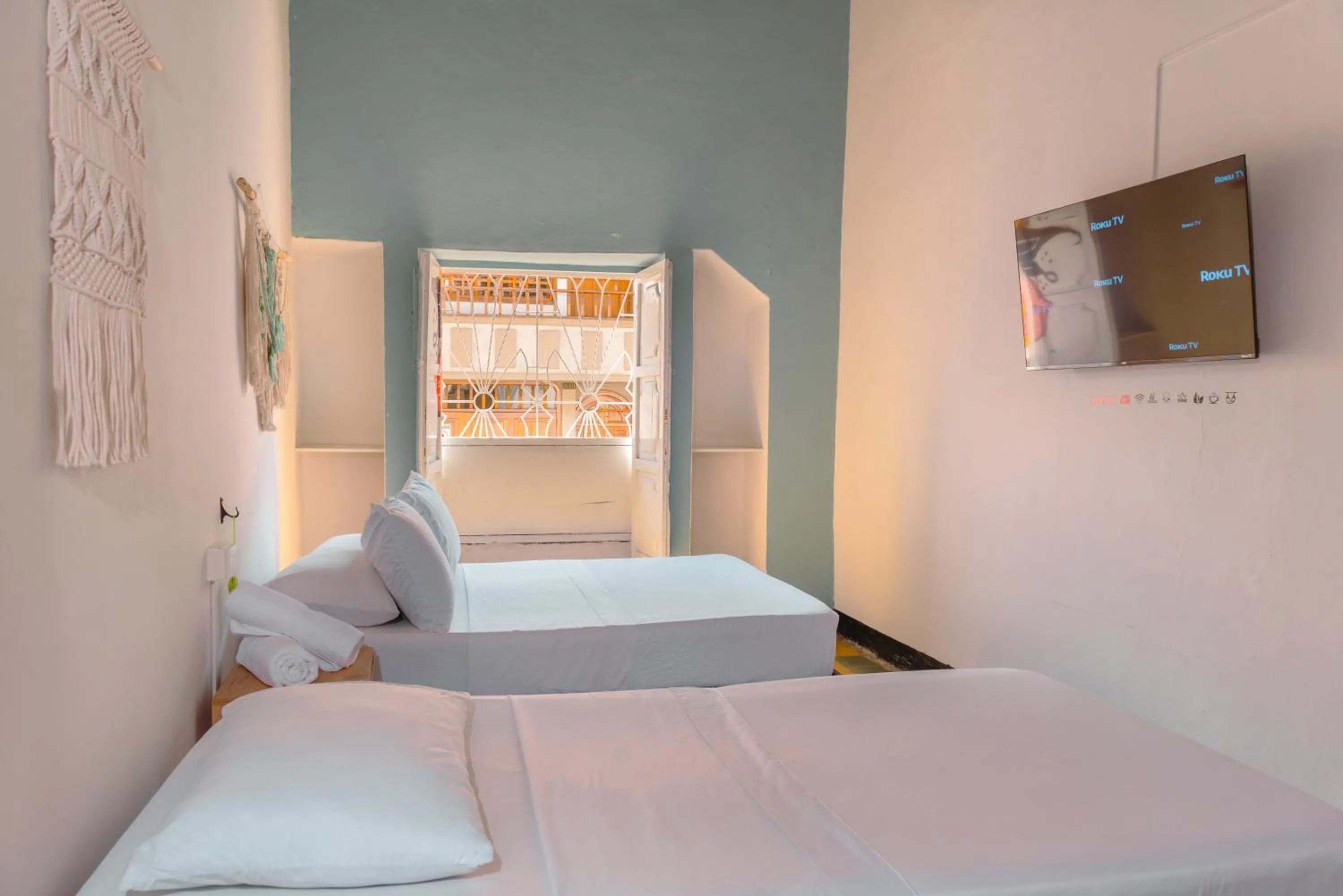 TV and multimedia, Bed in Traveler Hostel