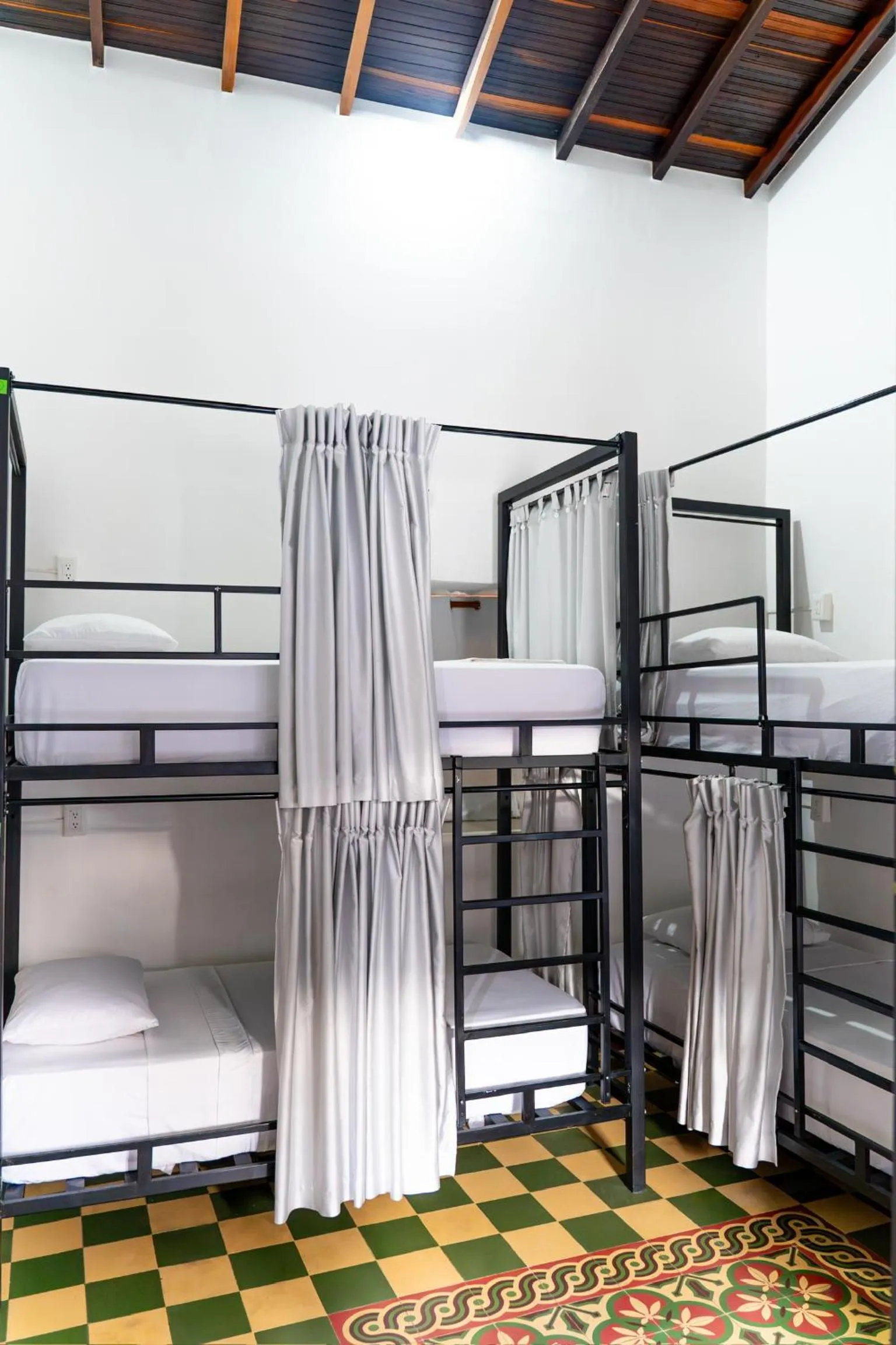 Bed in Traveler Hostel