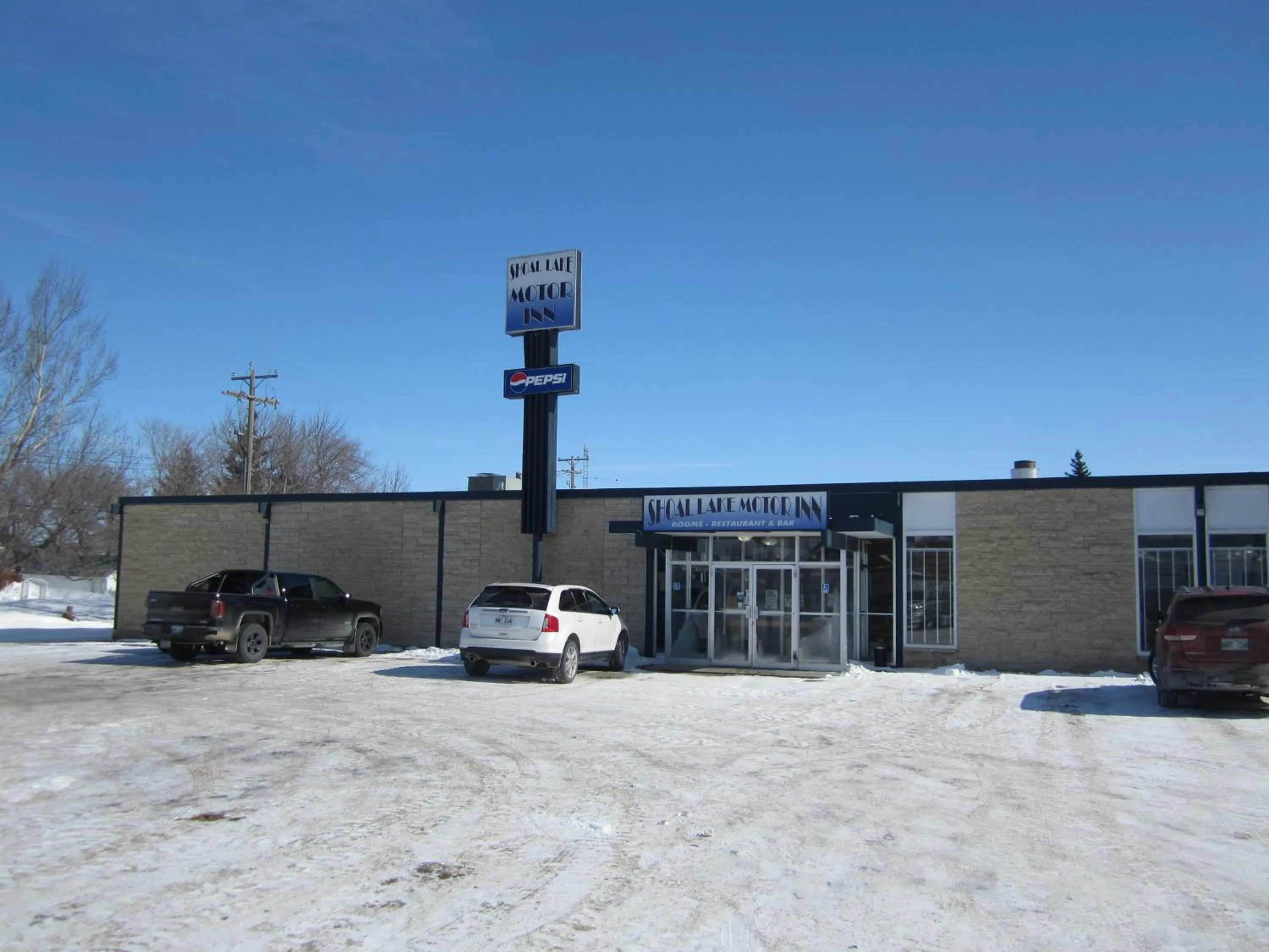 Facade/entrance in Shoal Lake Motor Inn