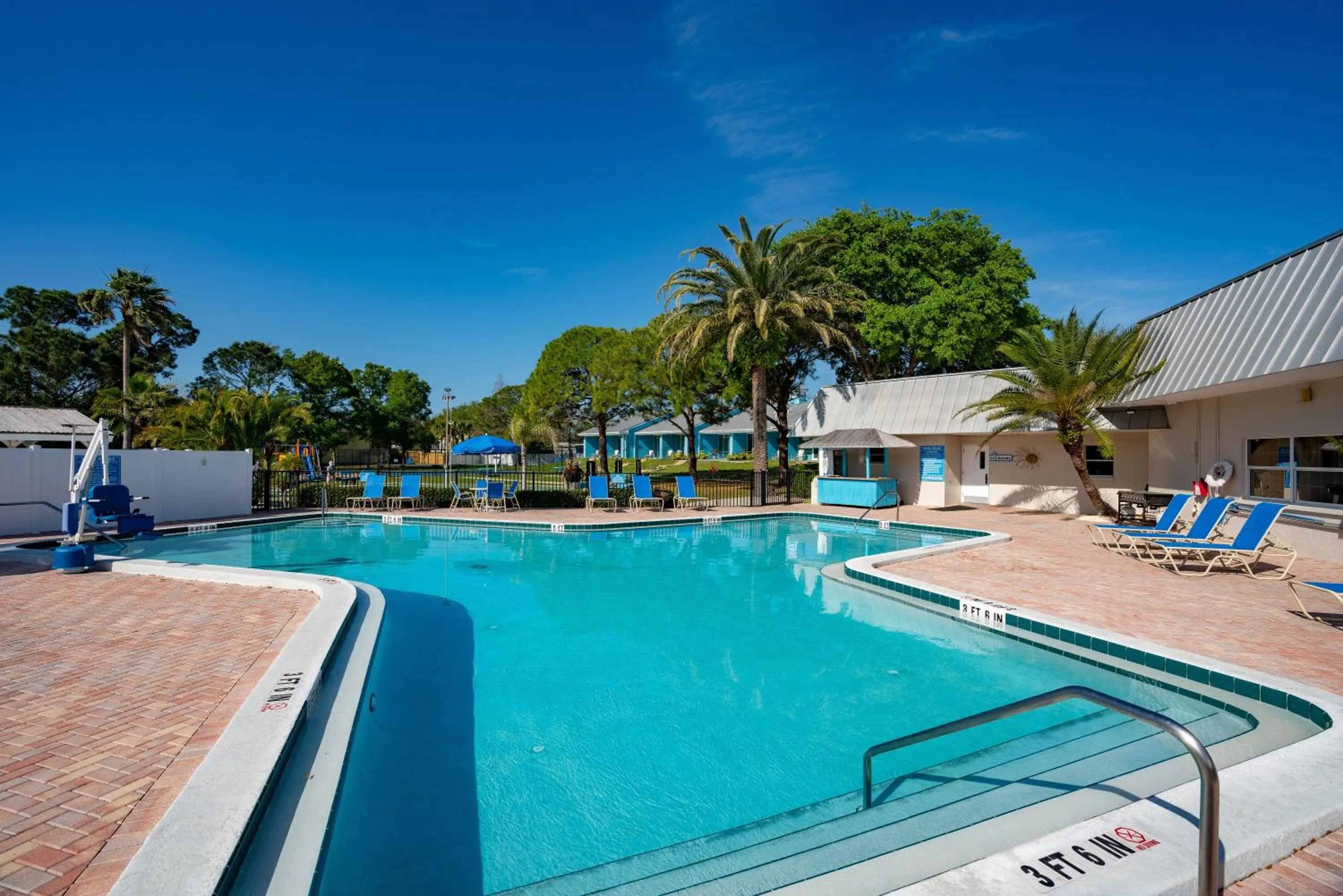 Swimming pool in Sun Retreats Dunedin
