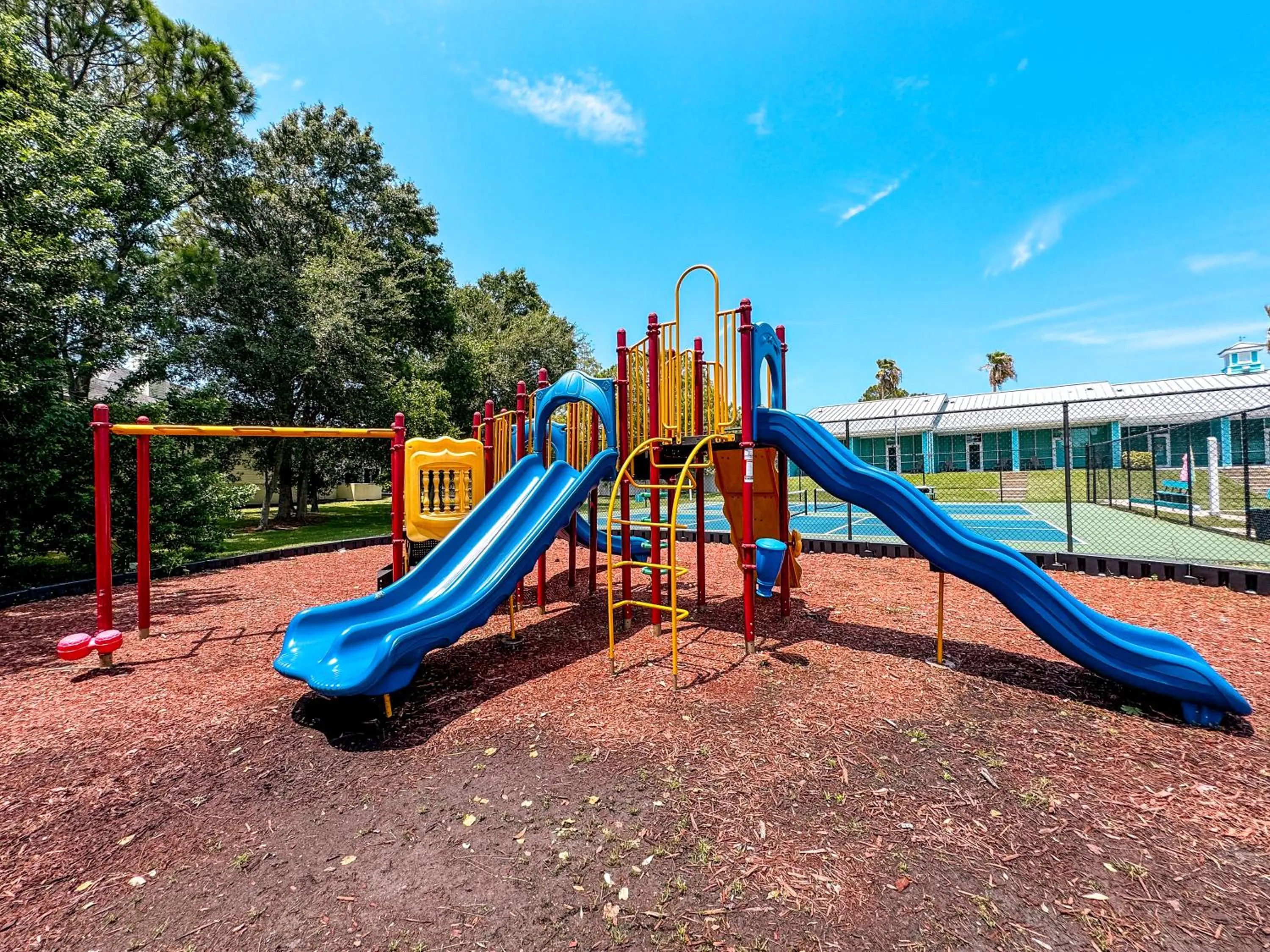 Children play ground in Sun Retreats Dunedin