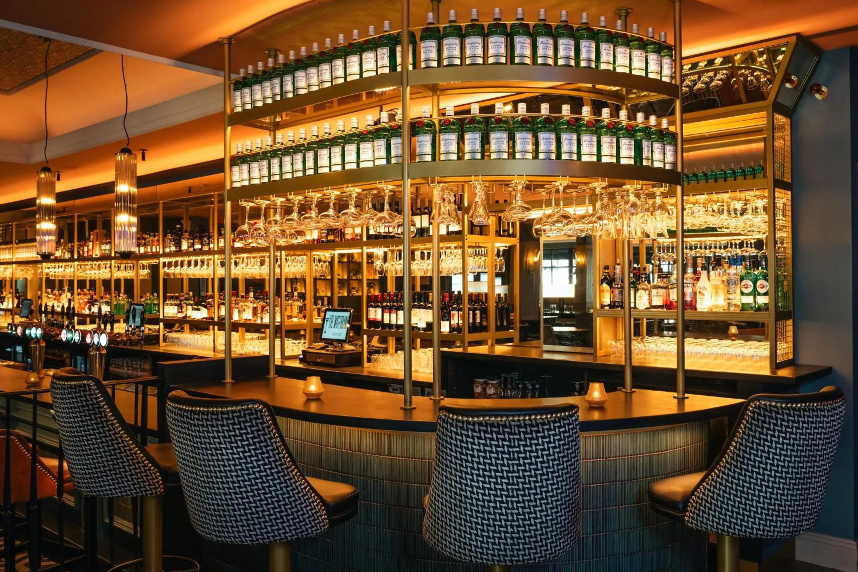 Lounge or bar in Grand Canal Hotel