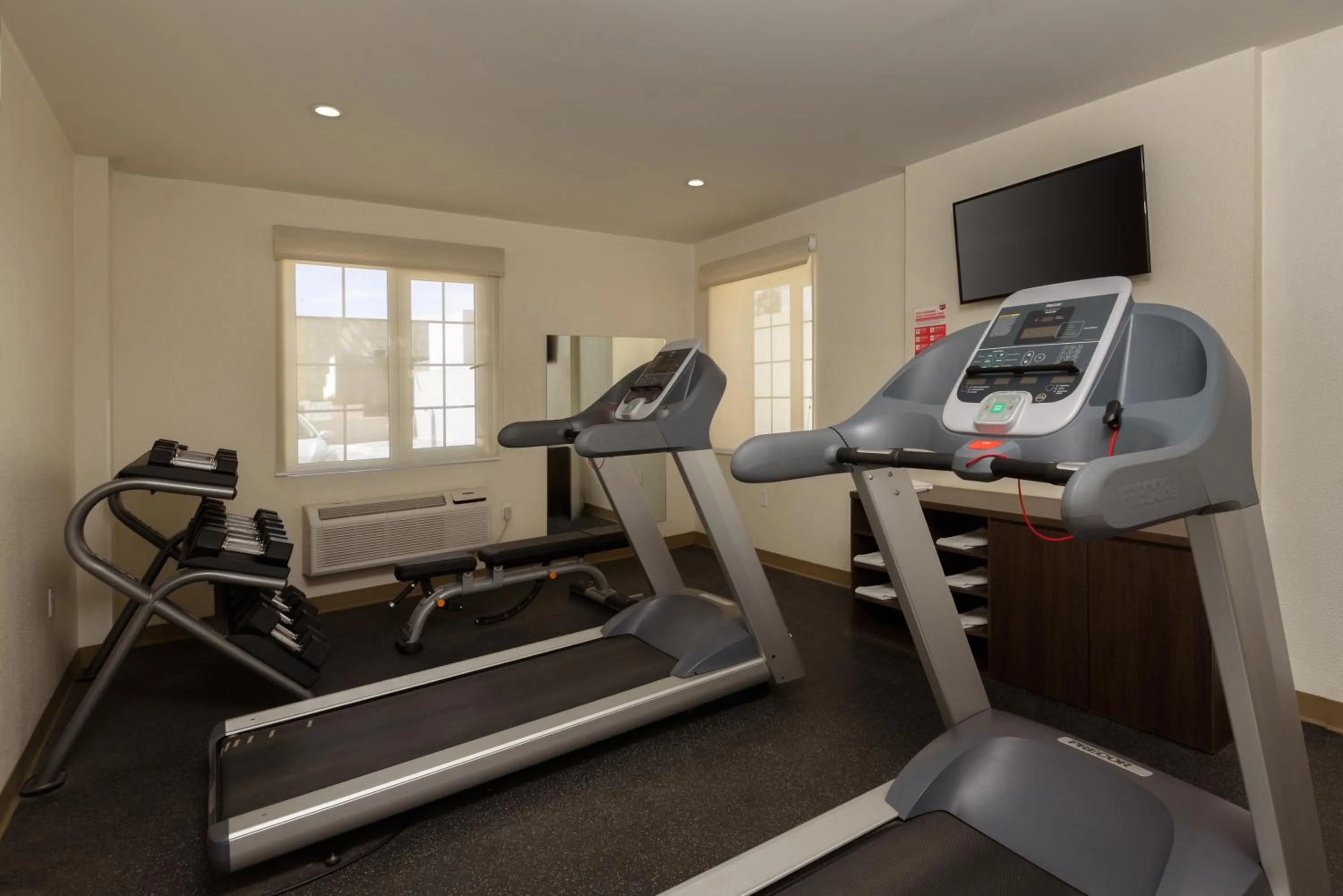 Fitness centre/facilities in Extended Suites Mexicali Catavina