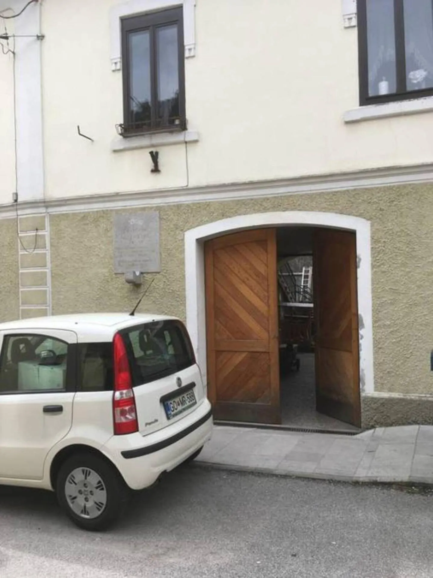 Facade/entrance in Tolmin center apartments Townhouse & Loft
