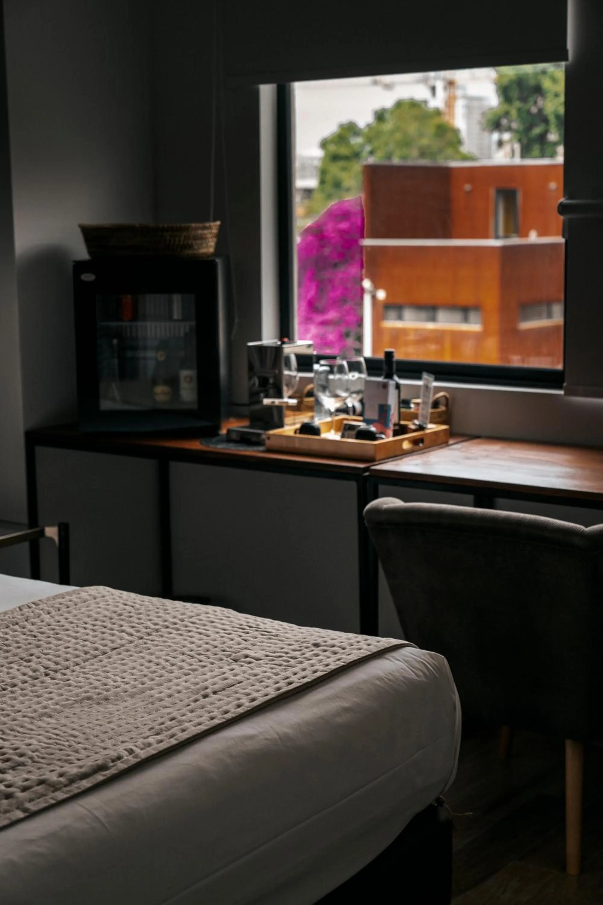 Photo of the whole room in Maison Italia 1029