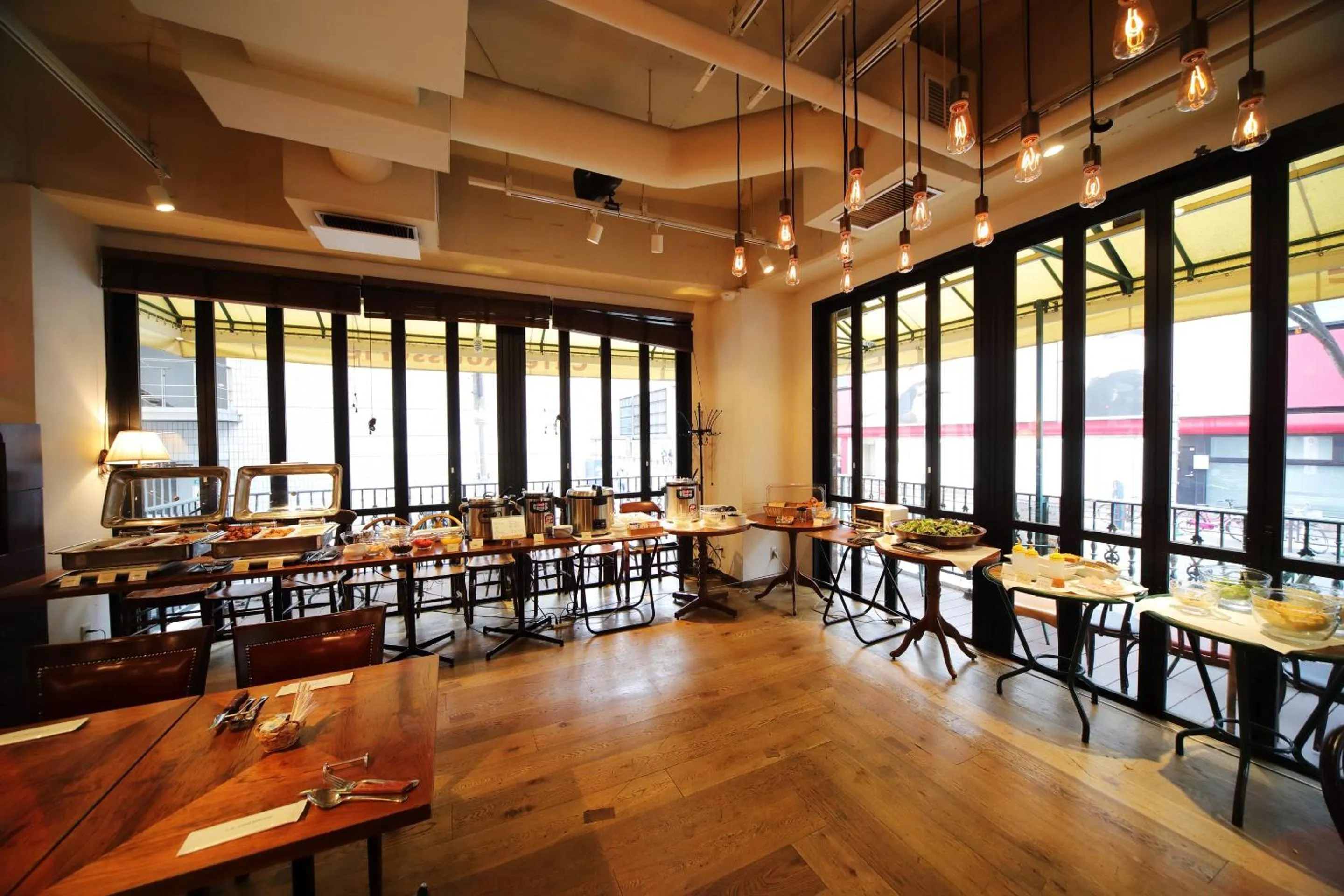 Restaurant/places to eat in Hotel Sunroute Stellar Ueno