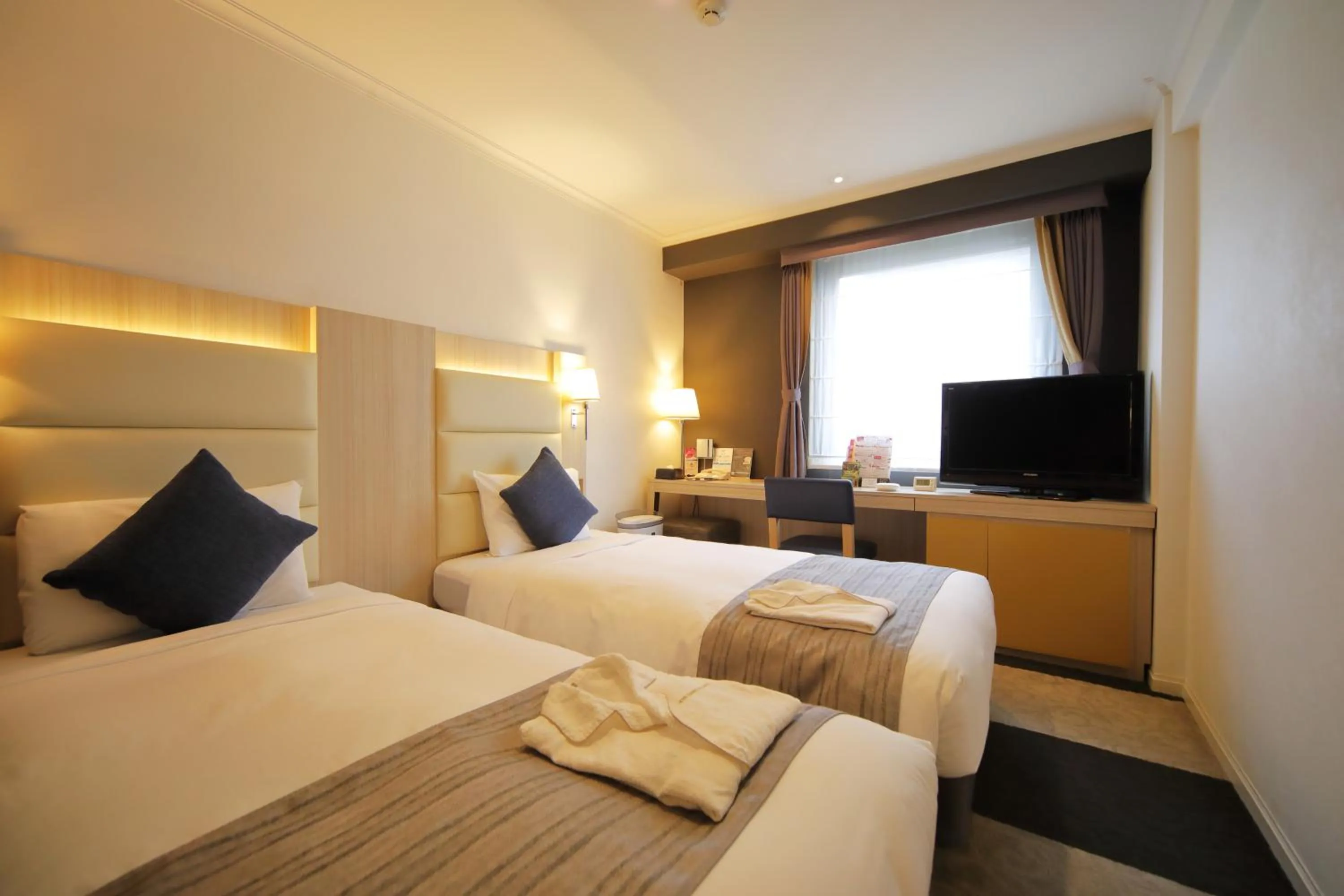 Photo of the whole room, Bed in Hotel Sunroute Stellar Ueno