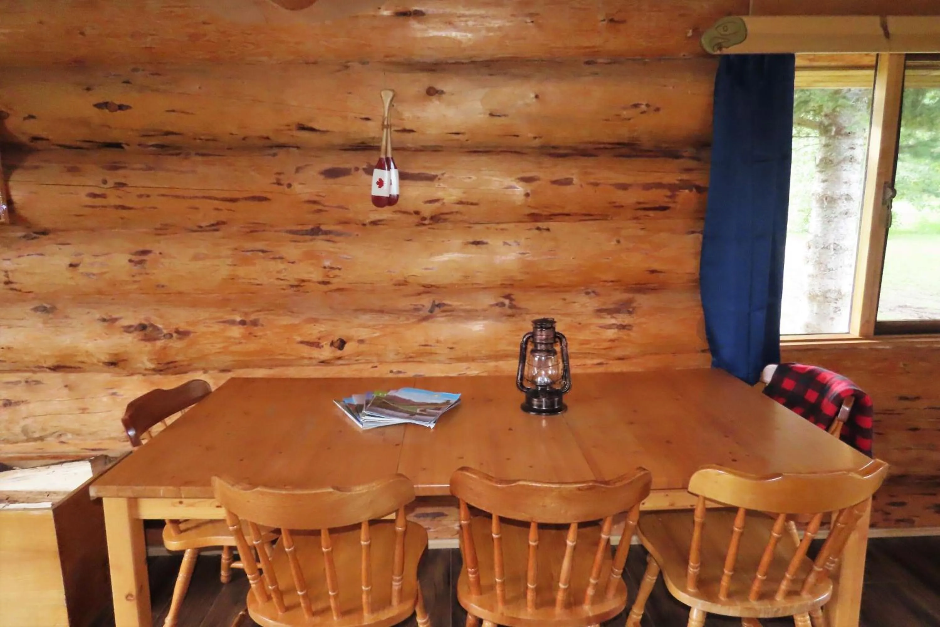 Dining area in Rocky Ridge Resort-BC