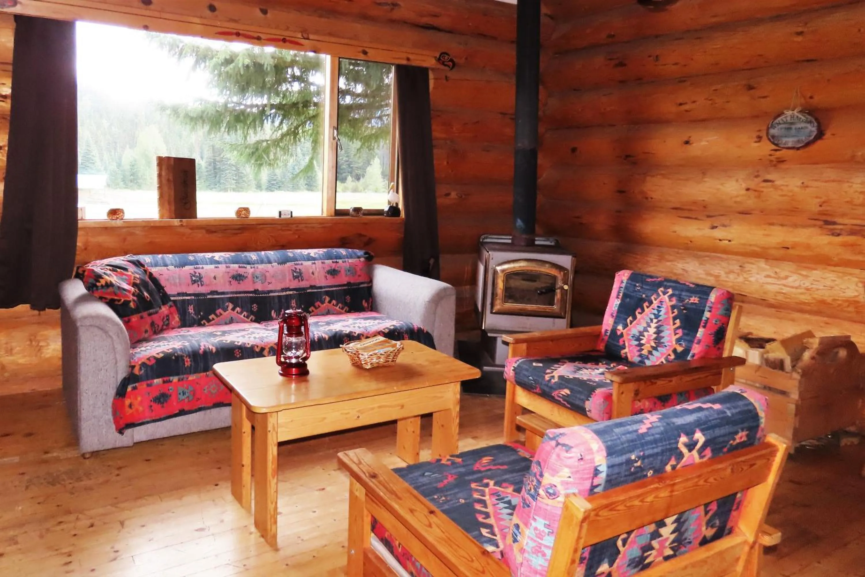 Living room in Rocky Ridge Resort-BC