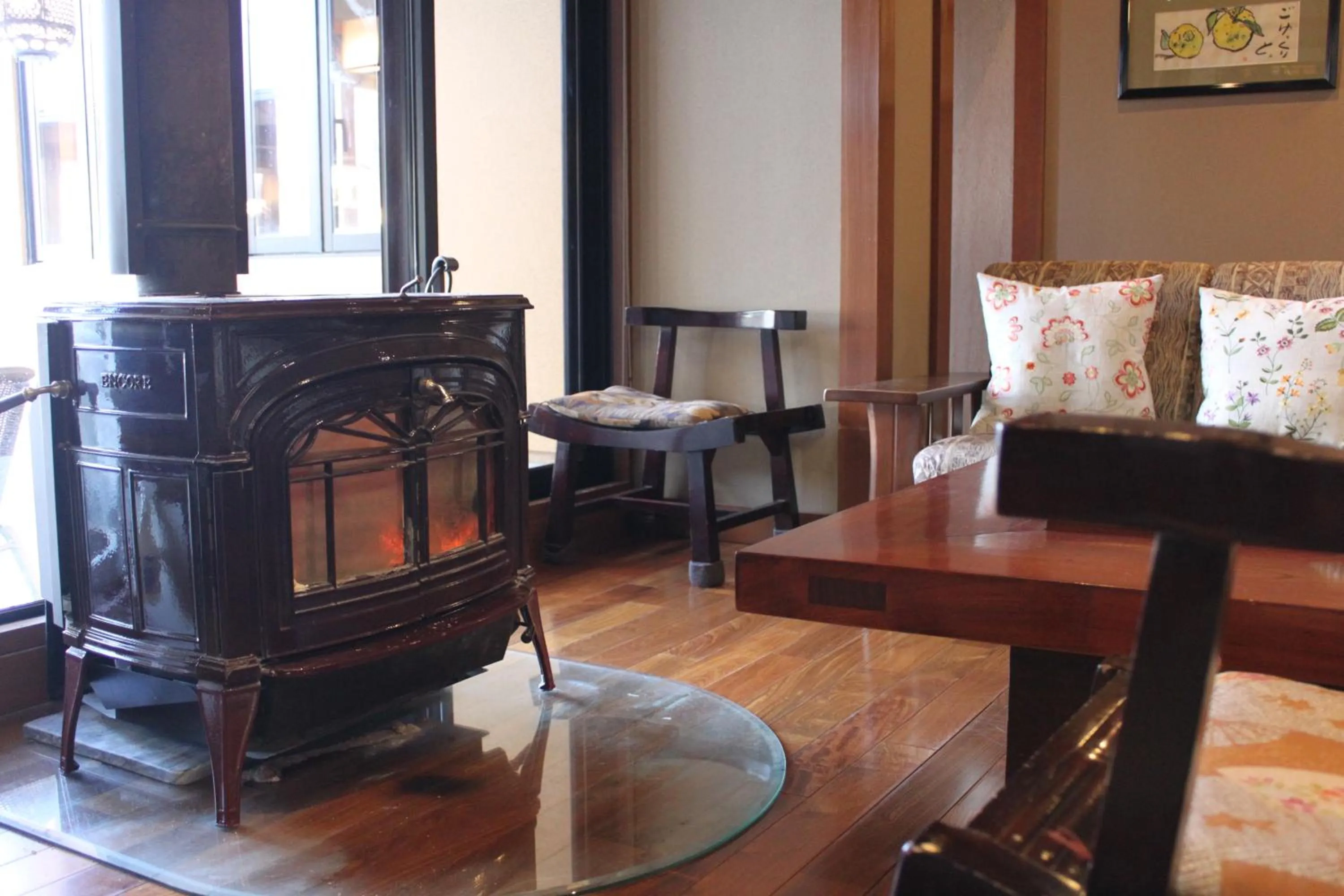 Communal lounge/ TV room in Hanaichi