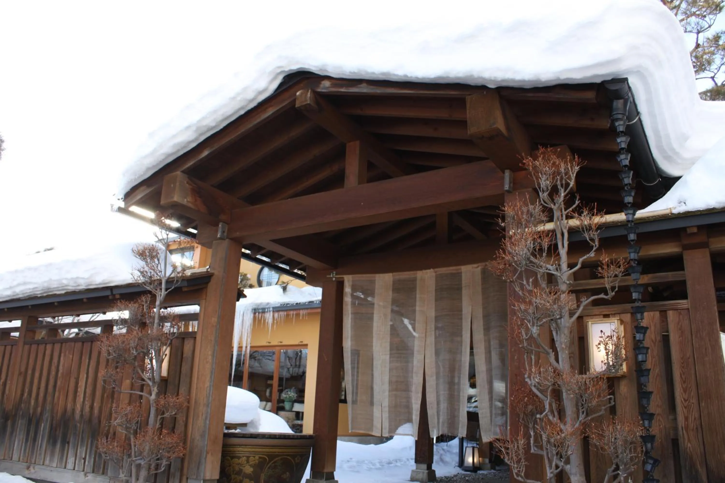 Property building in Hanaichi